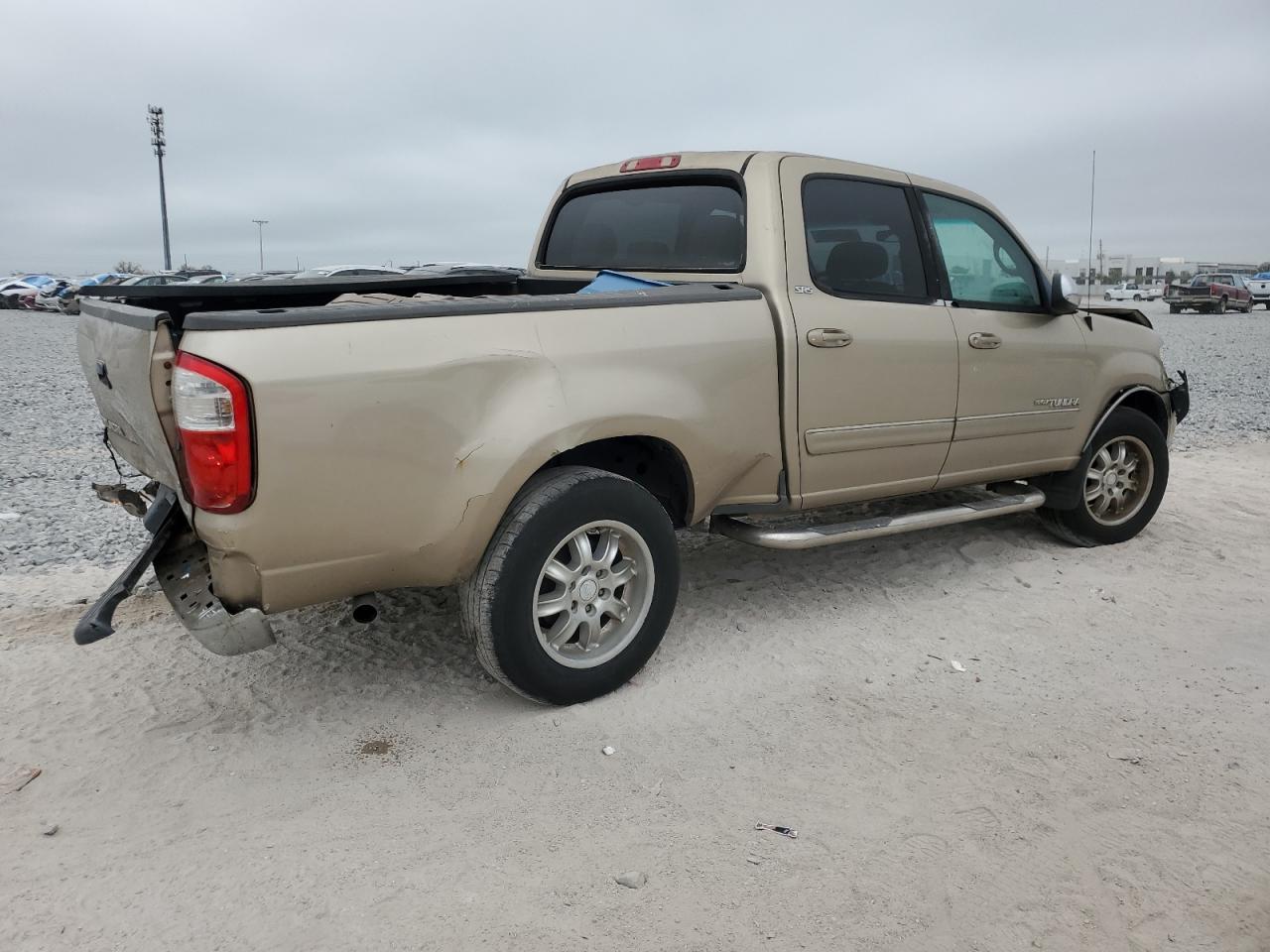 2004 Toyota Tundra - Image 3