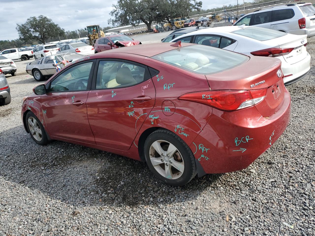 2013 Hyundai Elantra - Image 2