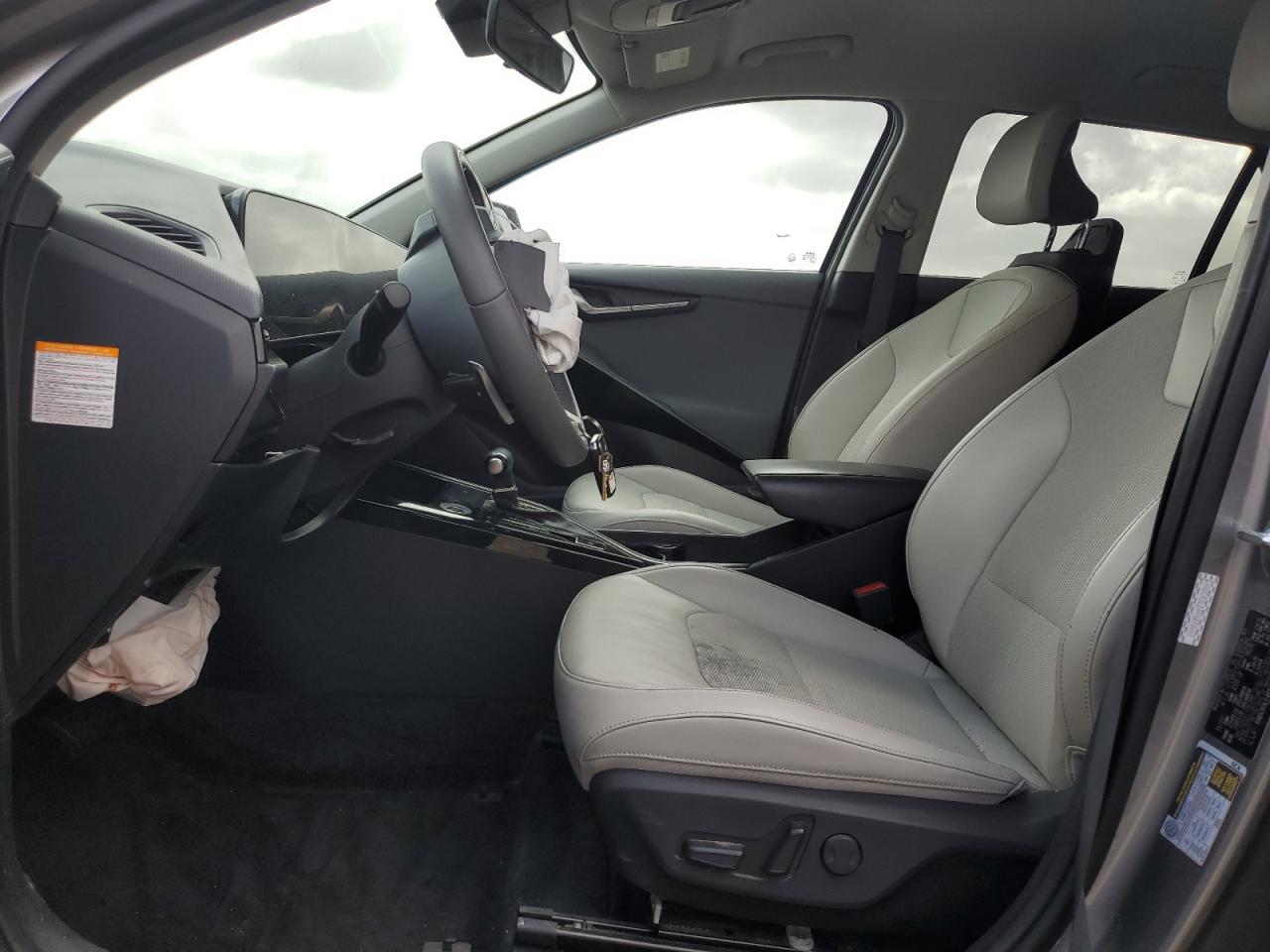 2023 Kia Niro - Image 7