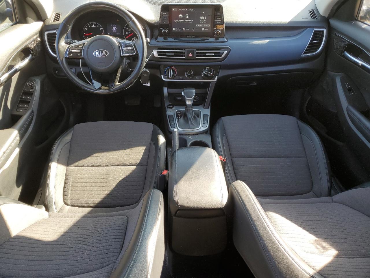 2021 Kia Seltos - Image 8