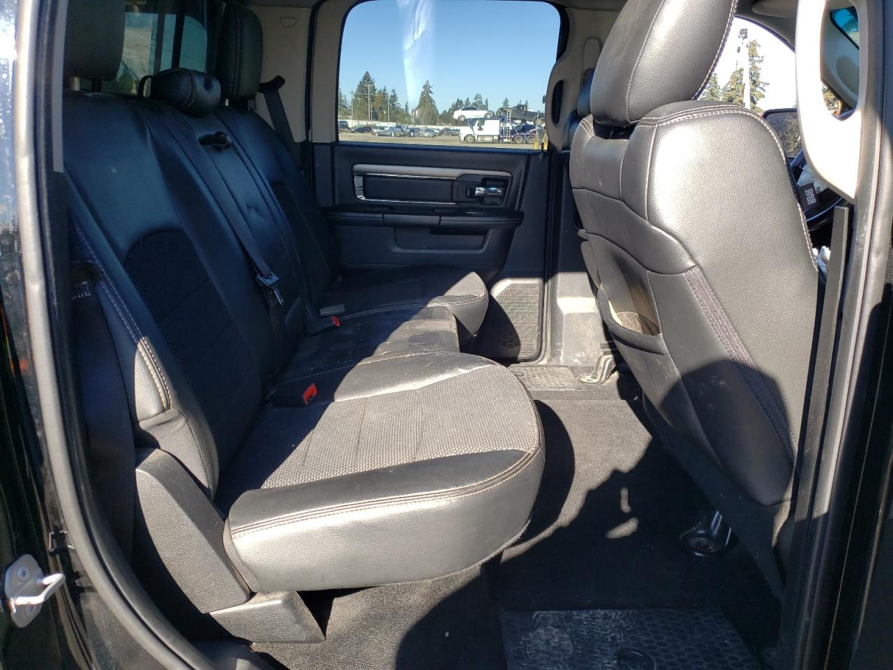 2014 RAM 1500 - Image 11