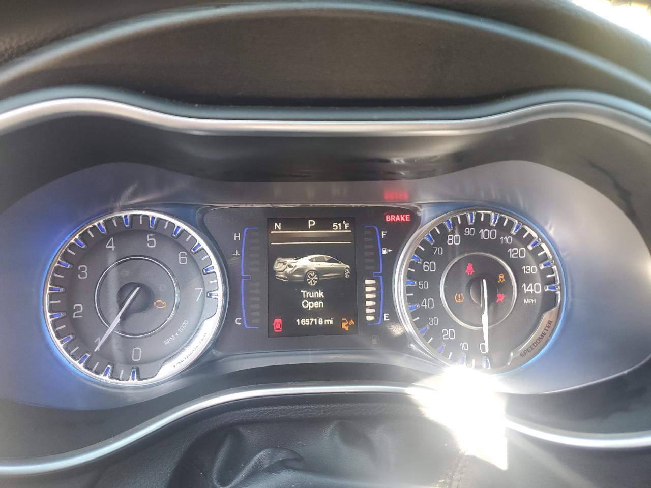 2015 Chrysler 200 - Image 9