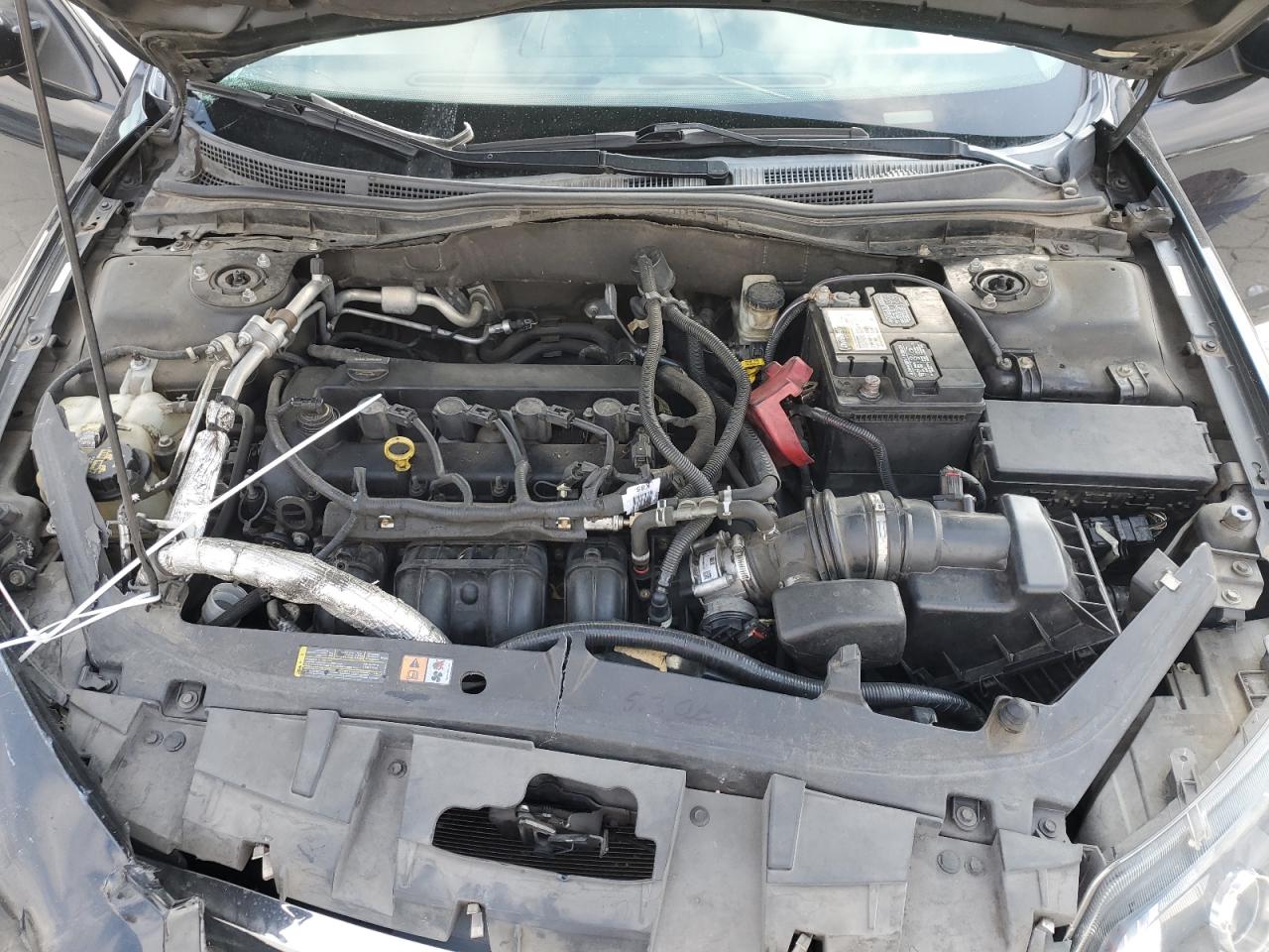 2010 Ford Fusion - Image 12
