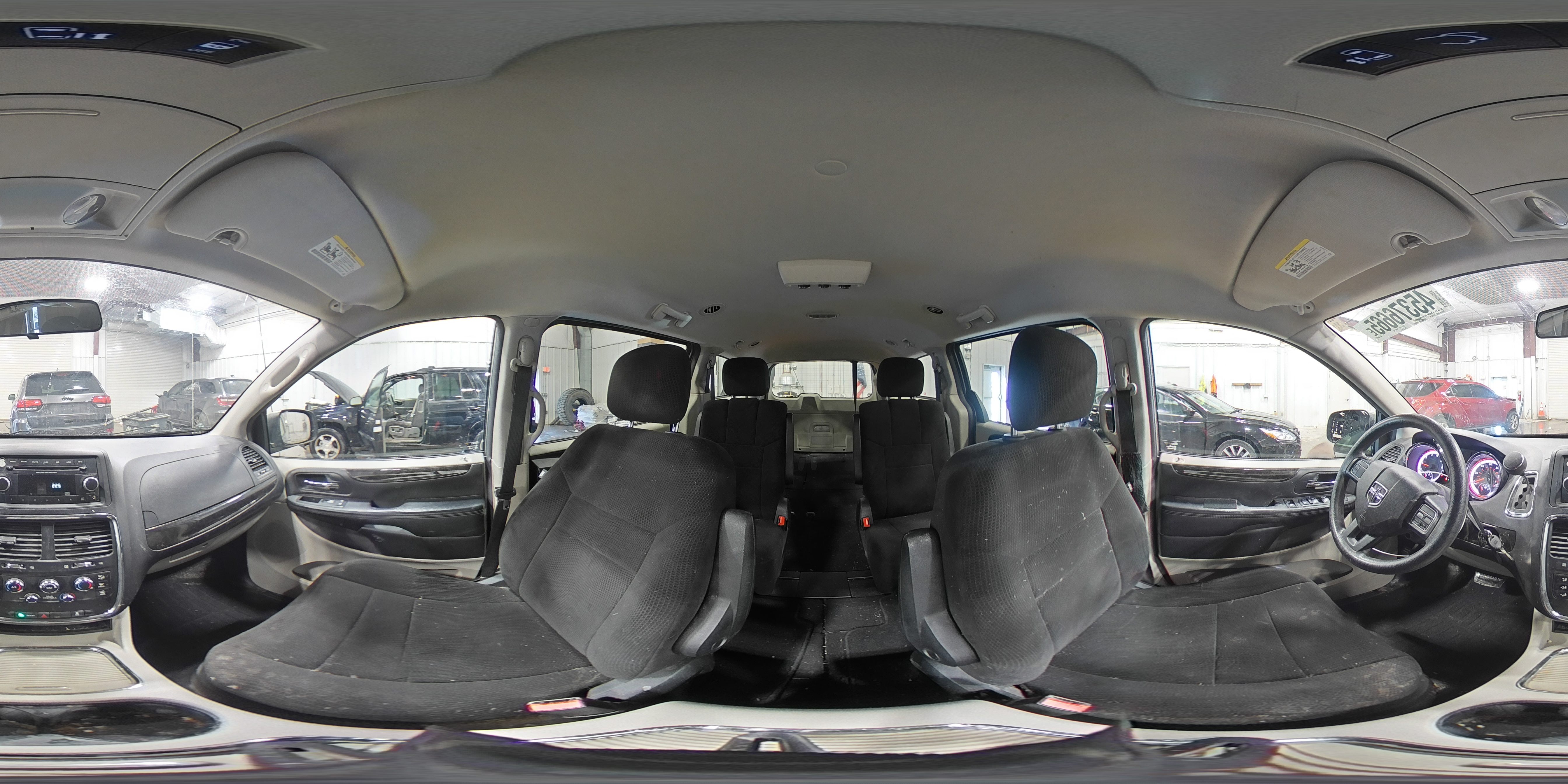 2013 Dodge Caravan - Image 15