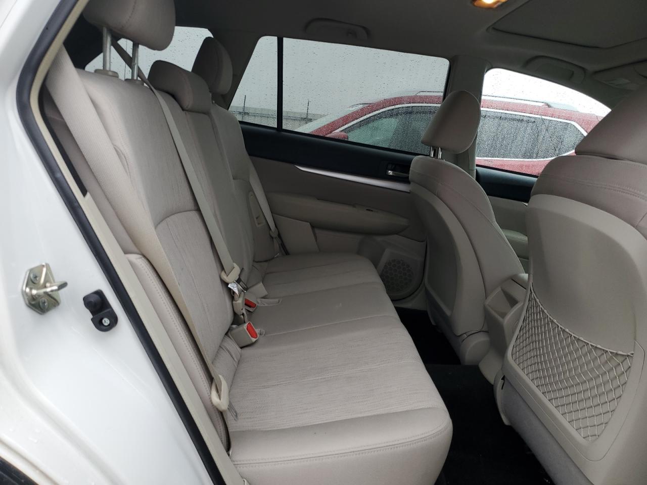 2014 Subaru Outback - Image 11
