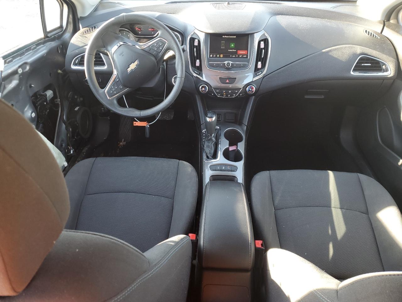 2019 Chevrolet Cruze - Image 8