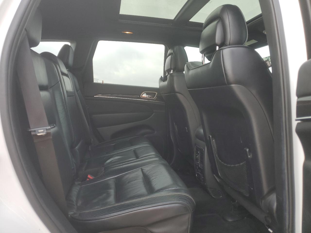 2014 Jeep Grand Cherokee - Image 11