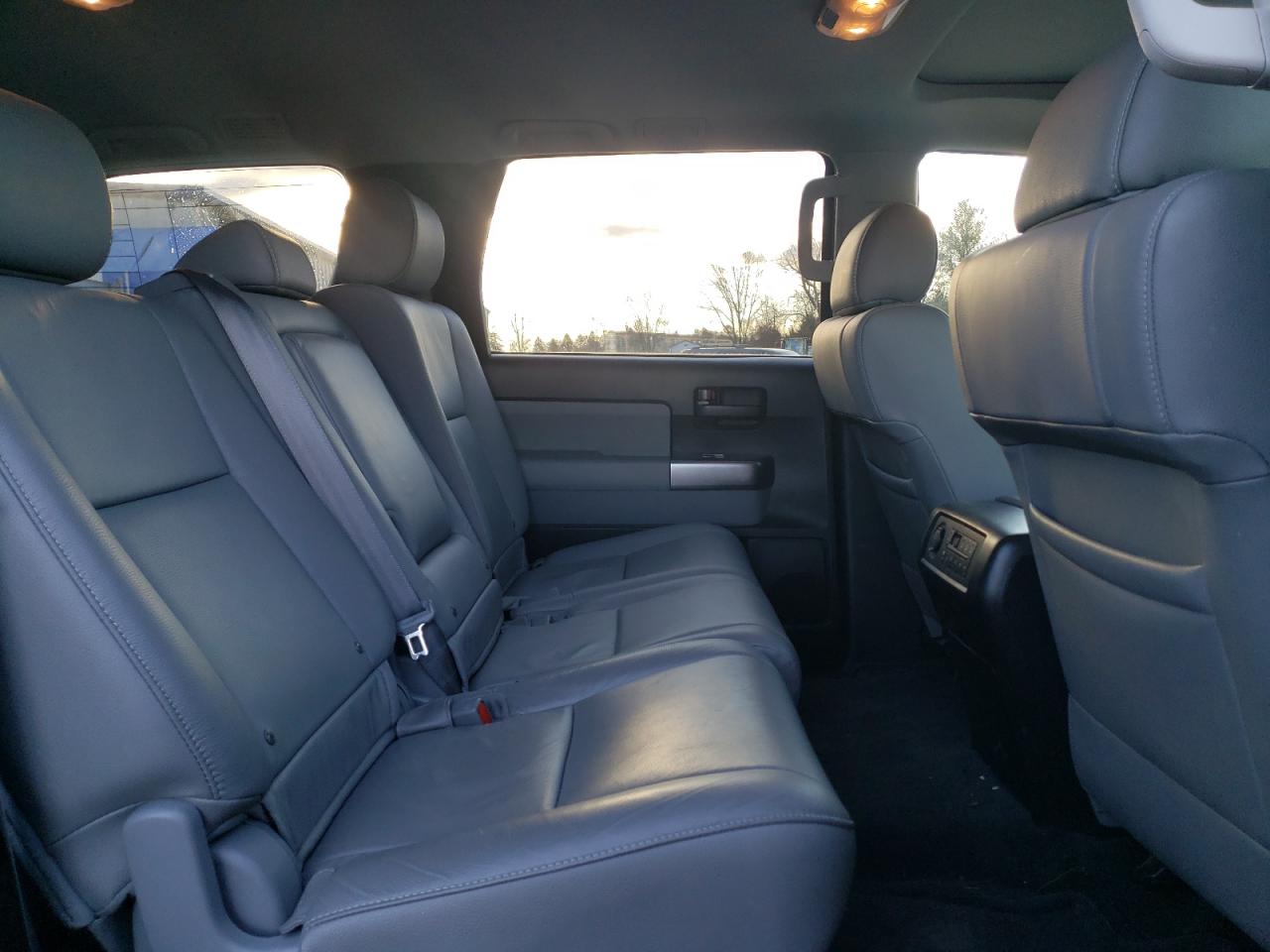 2018 Toyota Sequoia Sr5 VIN: 5TDBY5G1XJS156249 Lot: 45399255