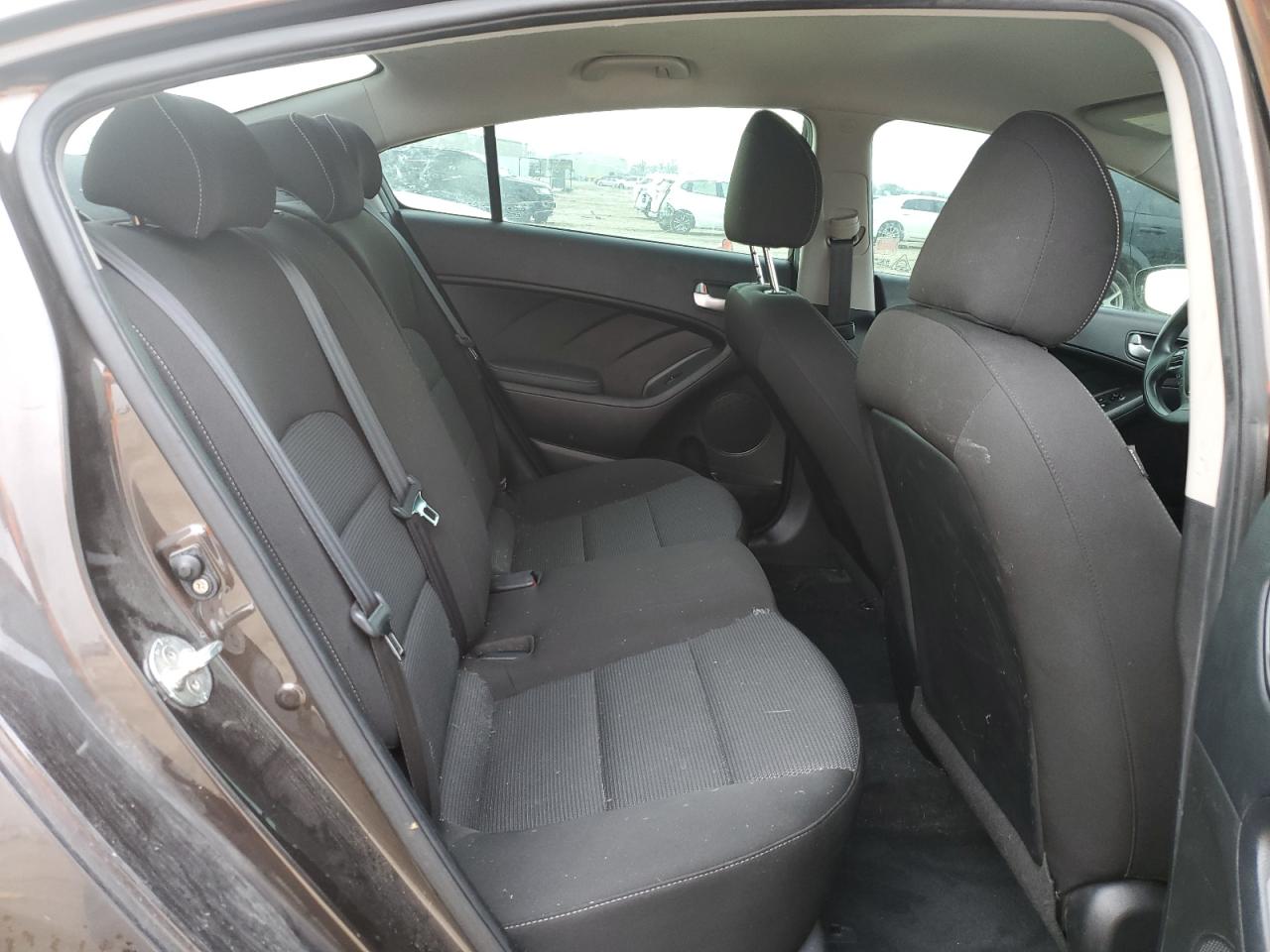 2018 Kia Forte - Image 10