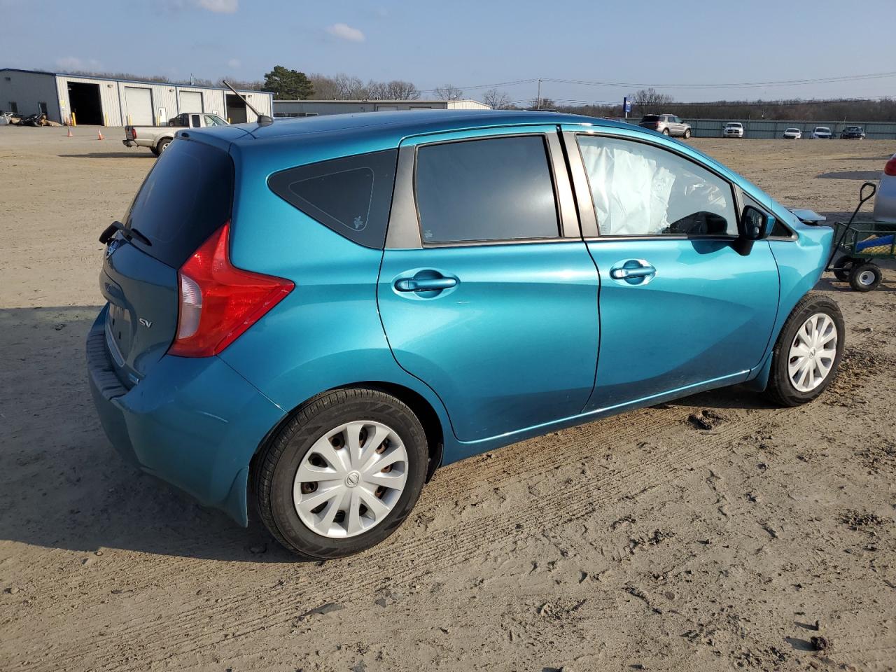 2015 Nissan Versa - Image 3