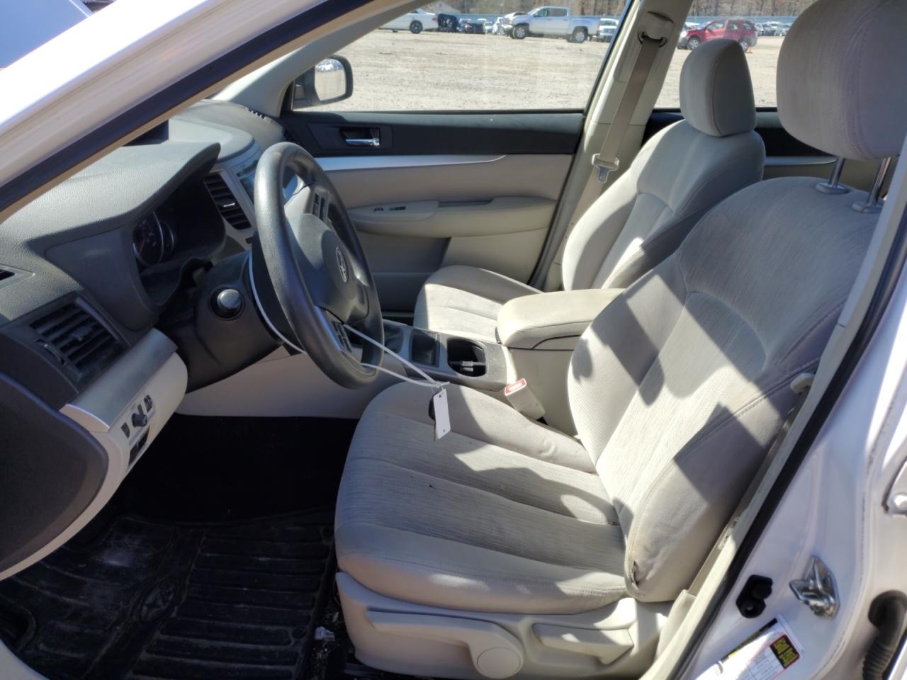 2013 Subaru Outback - Image 7