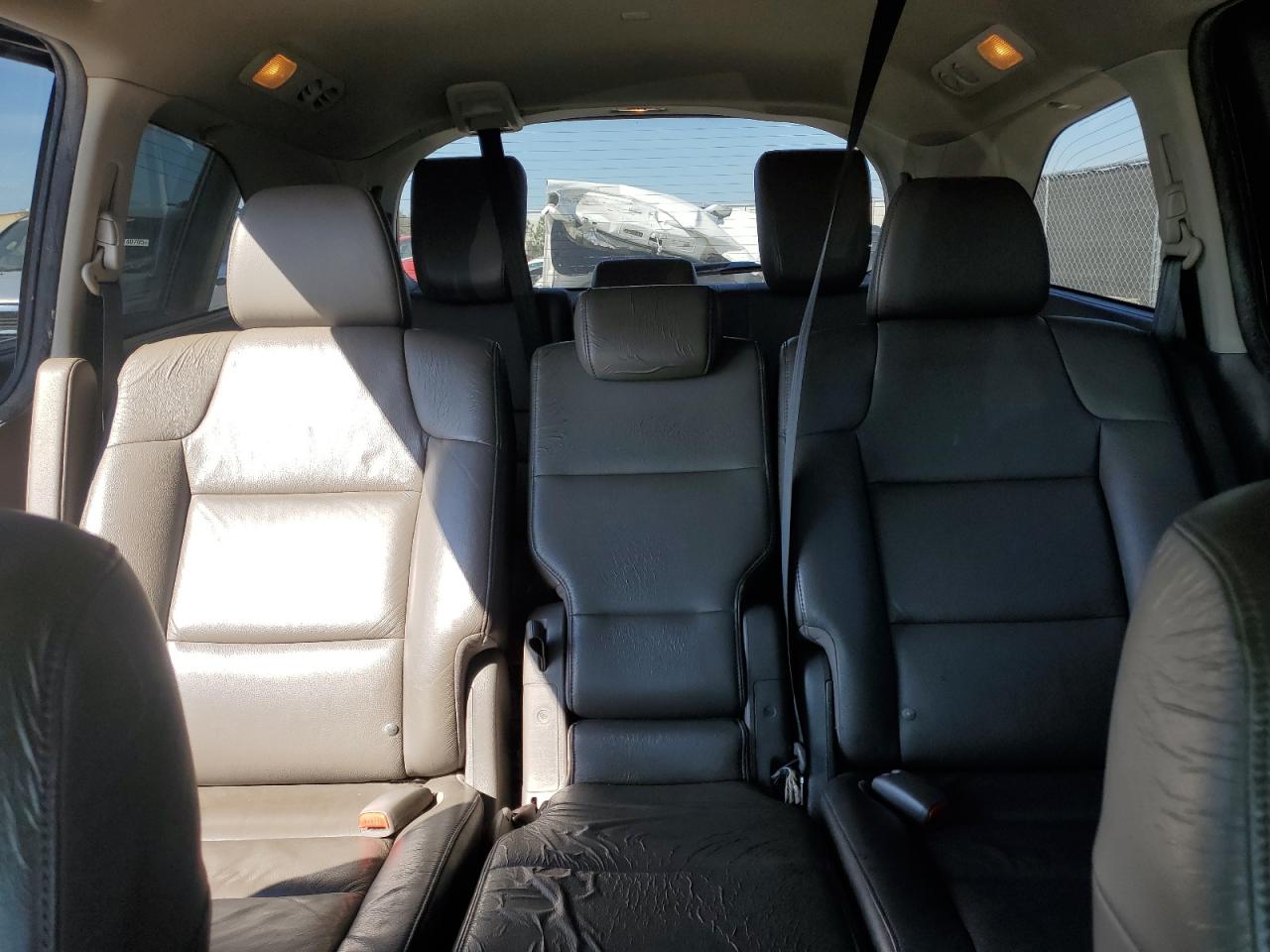 2011 Honda Odyssey - Image 10