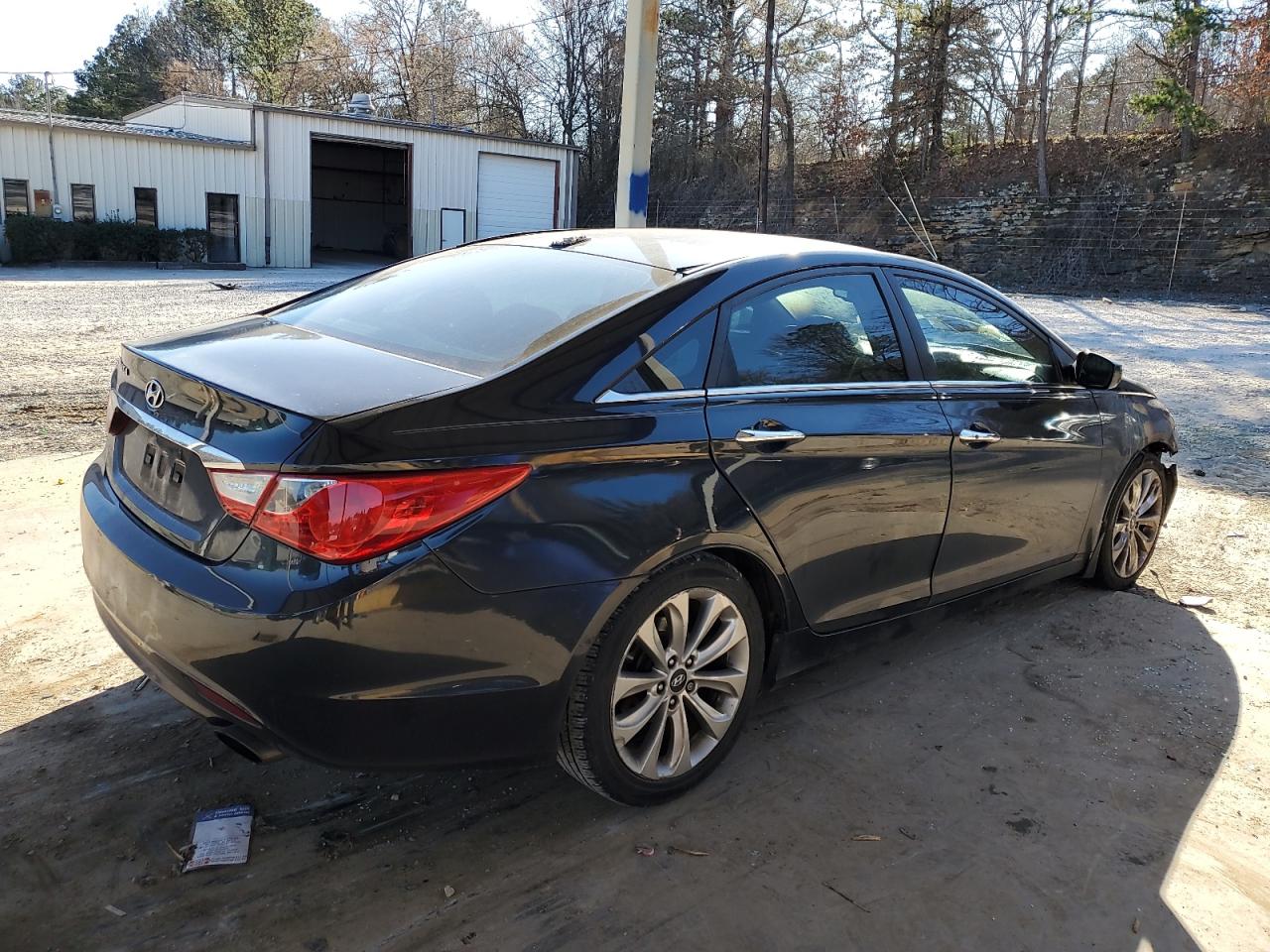 2013 Hyundai Sonata - Image 3