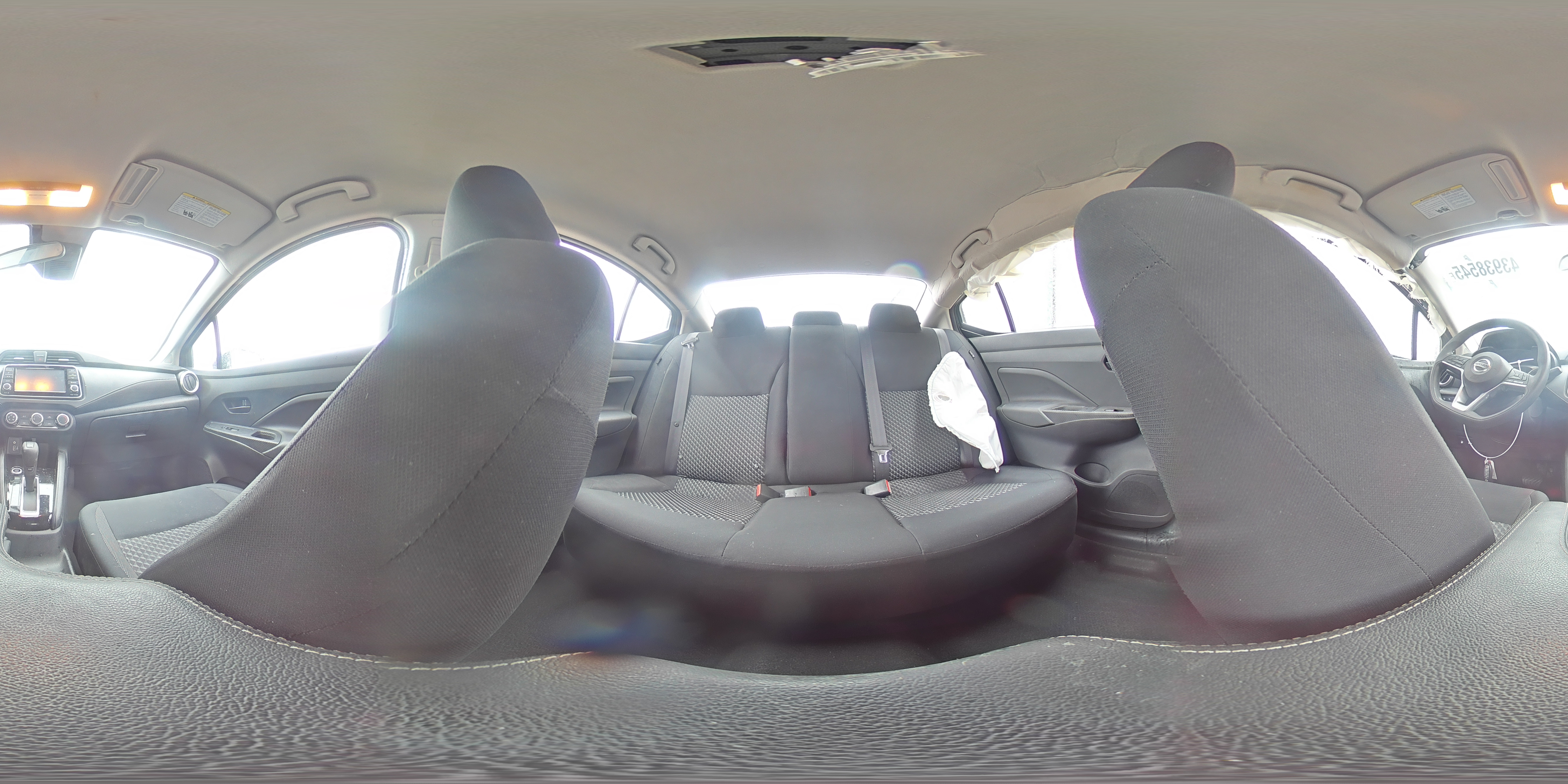 2020 Nissan Versa - Image 13