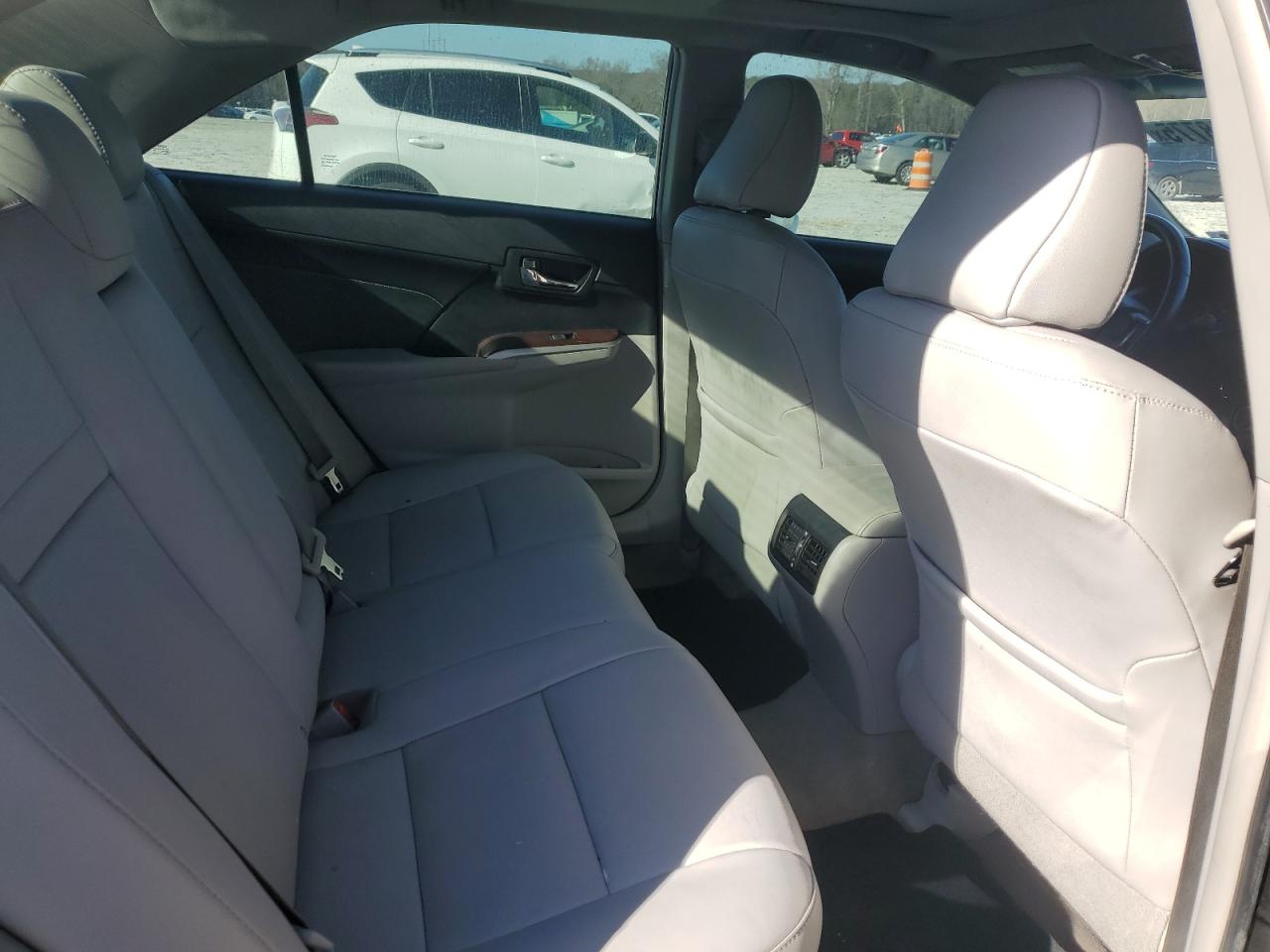 2014 Toyota Camry - Image 10