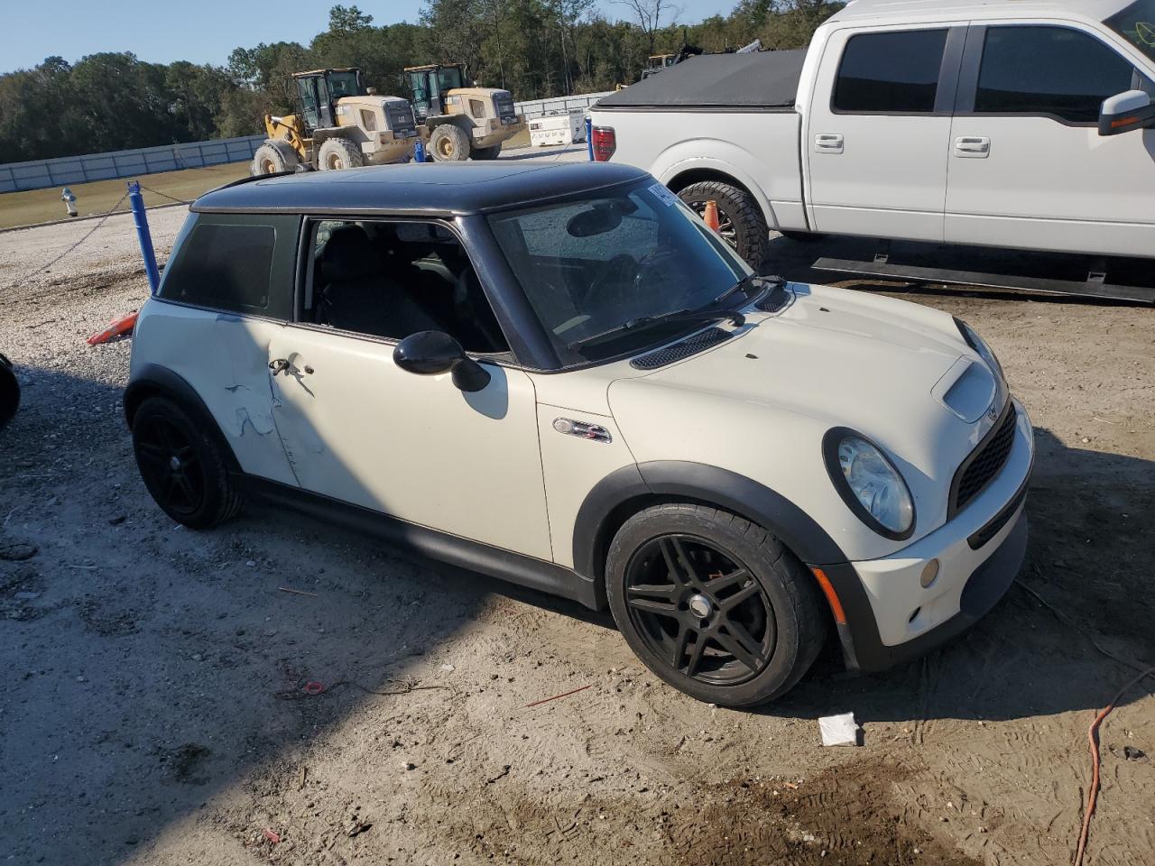 2006 MINI Cooper - Image 4