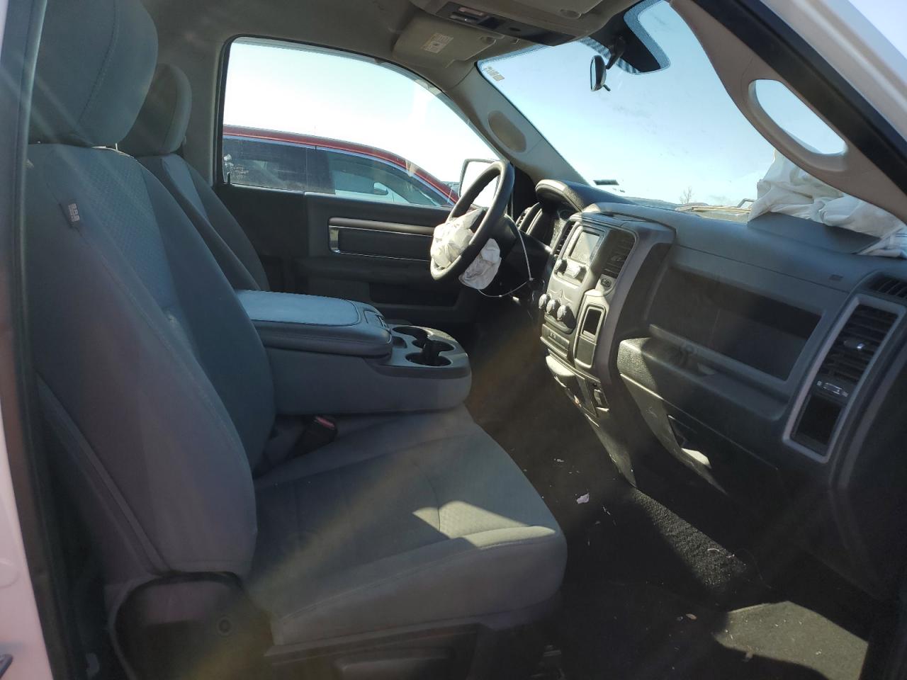 2018 RAM 1500 - Image 10