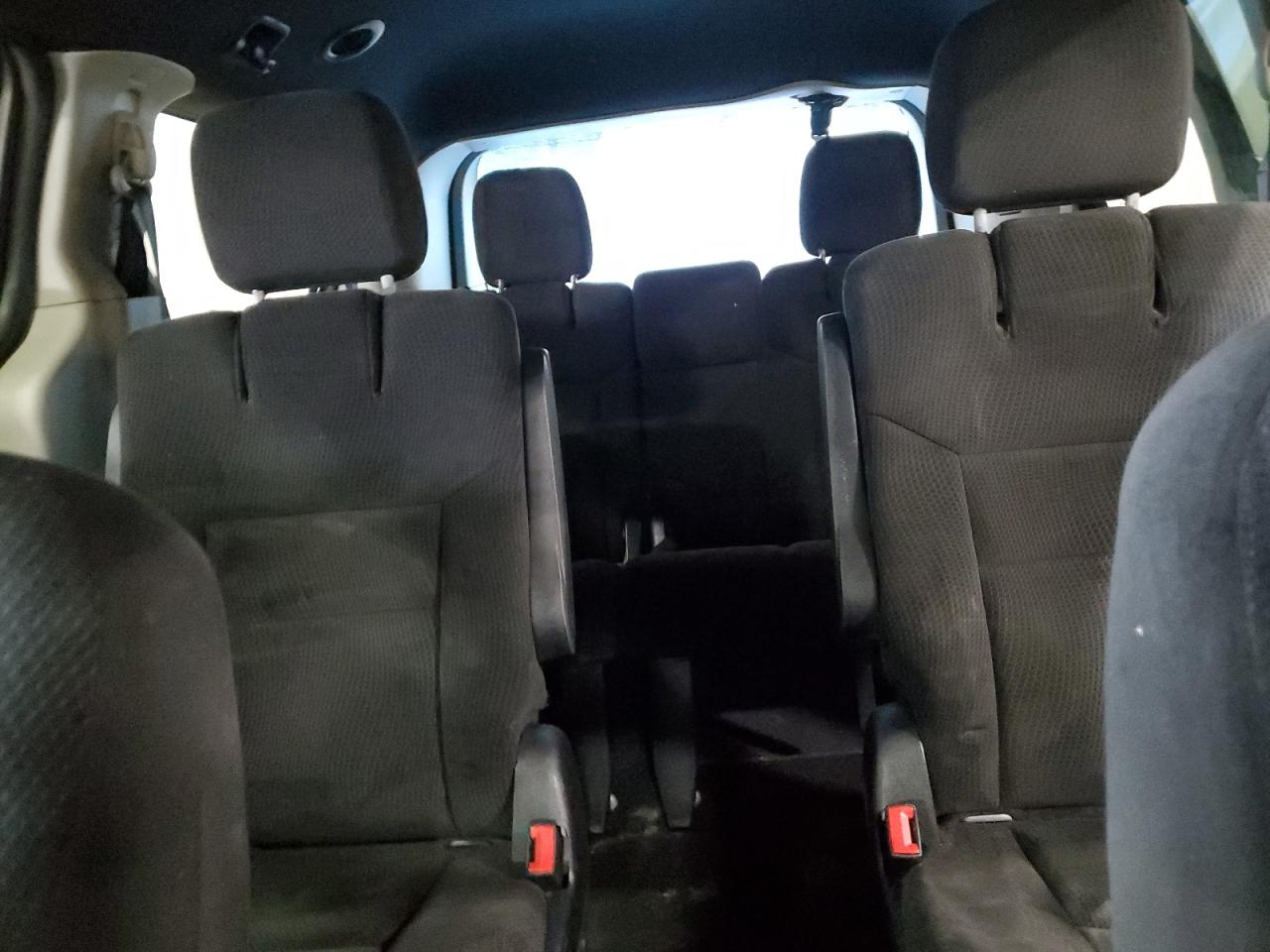 2017 Dodge Caravan - Image 10