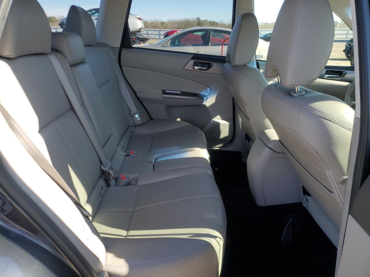 2013 Subaru Forester - Image 11