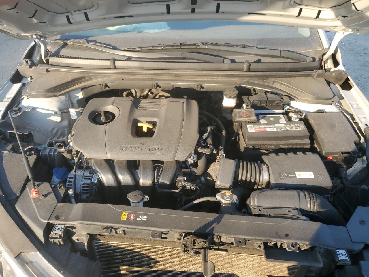 2019 Hyundai Elantra - Image 13