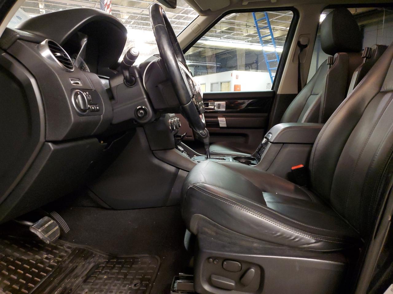 2012 Land Rover LR4 - Image 7