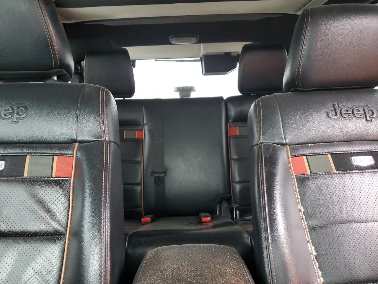 2011 Jeep Wrangler - Image 10