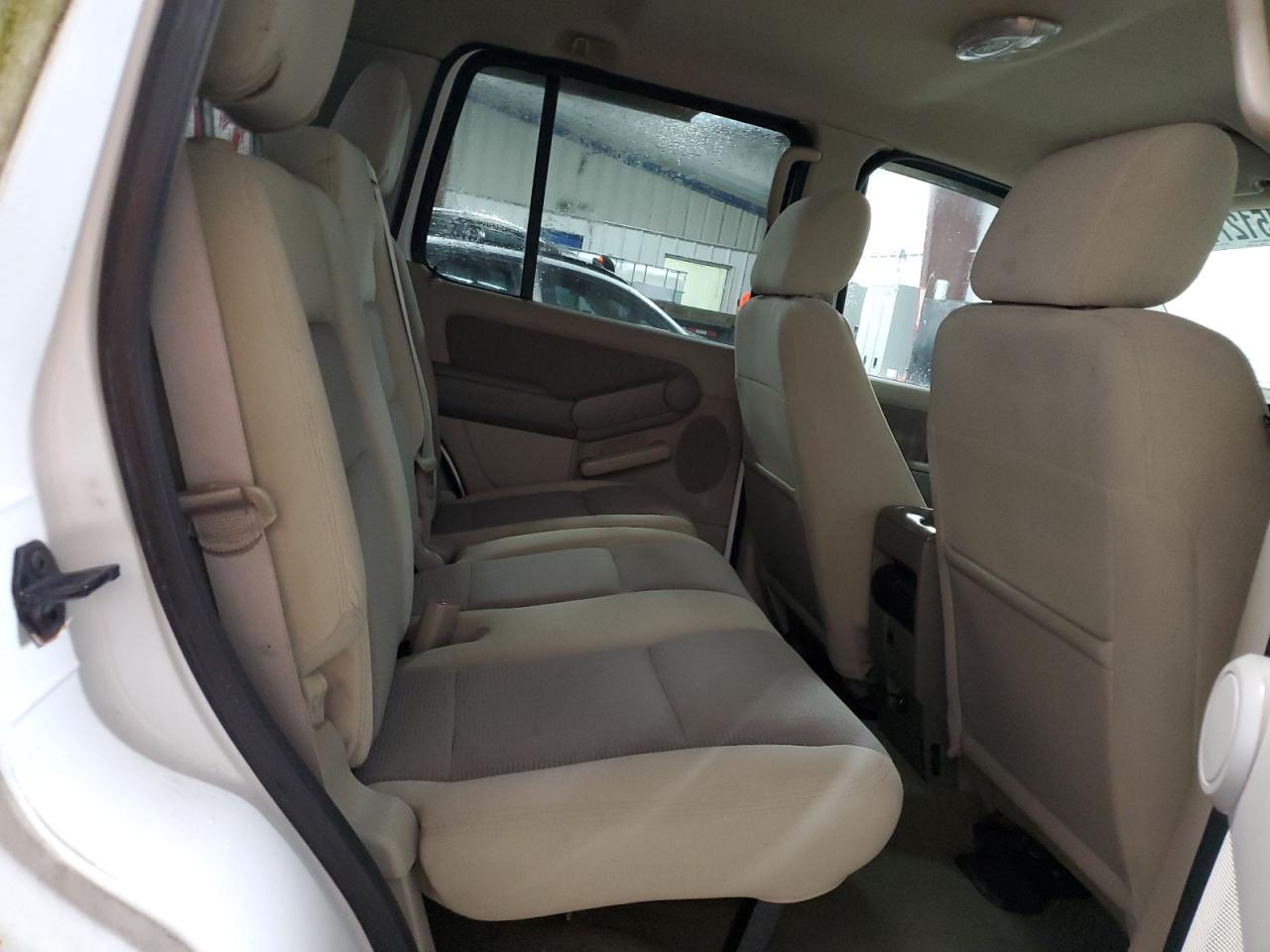 2007 Ford Explorer - Image 11