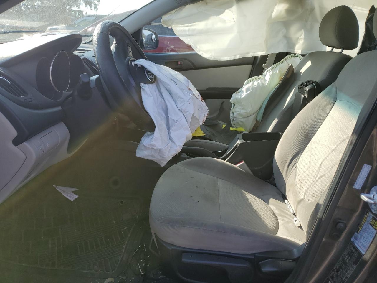 2011 Kia Forte - Image 7