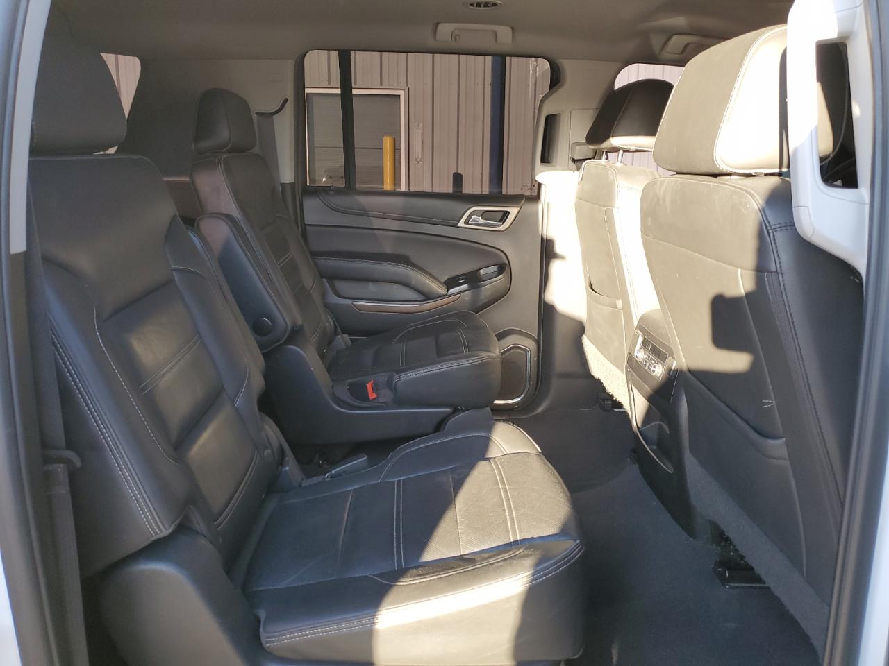 2019 GMC Yukon - Image 11