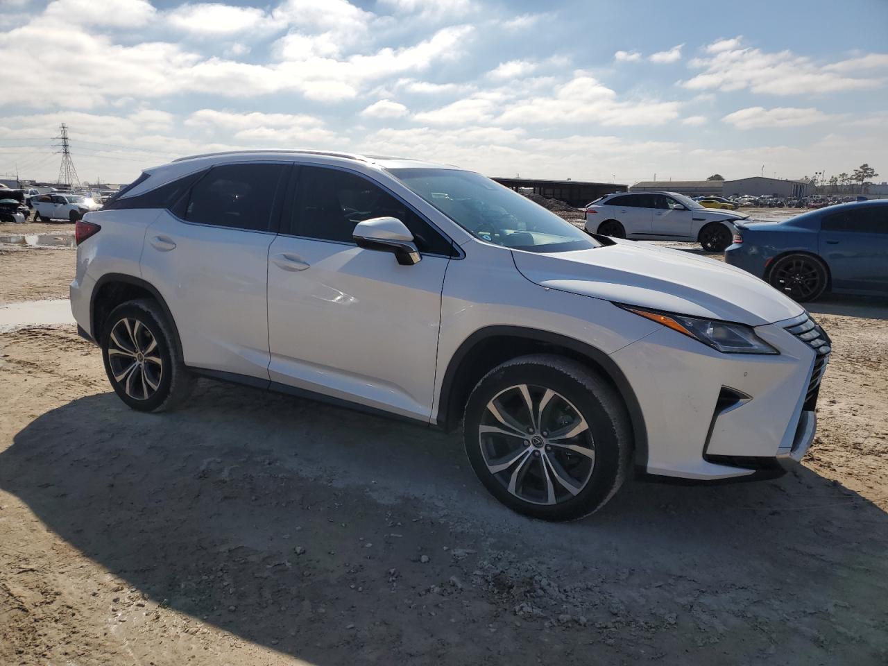 2019 Lexus RX - Image 4