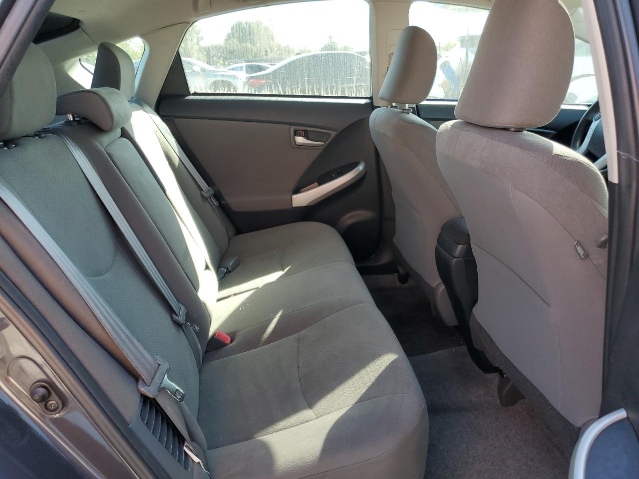 2014 Toyota Prius - Image 10