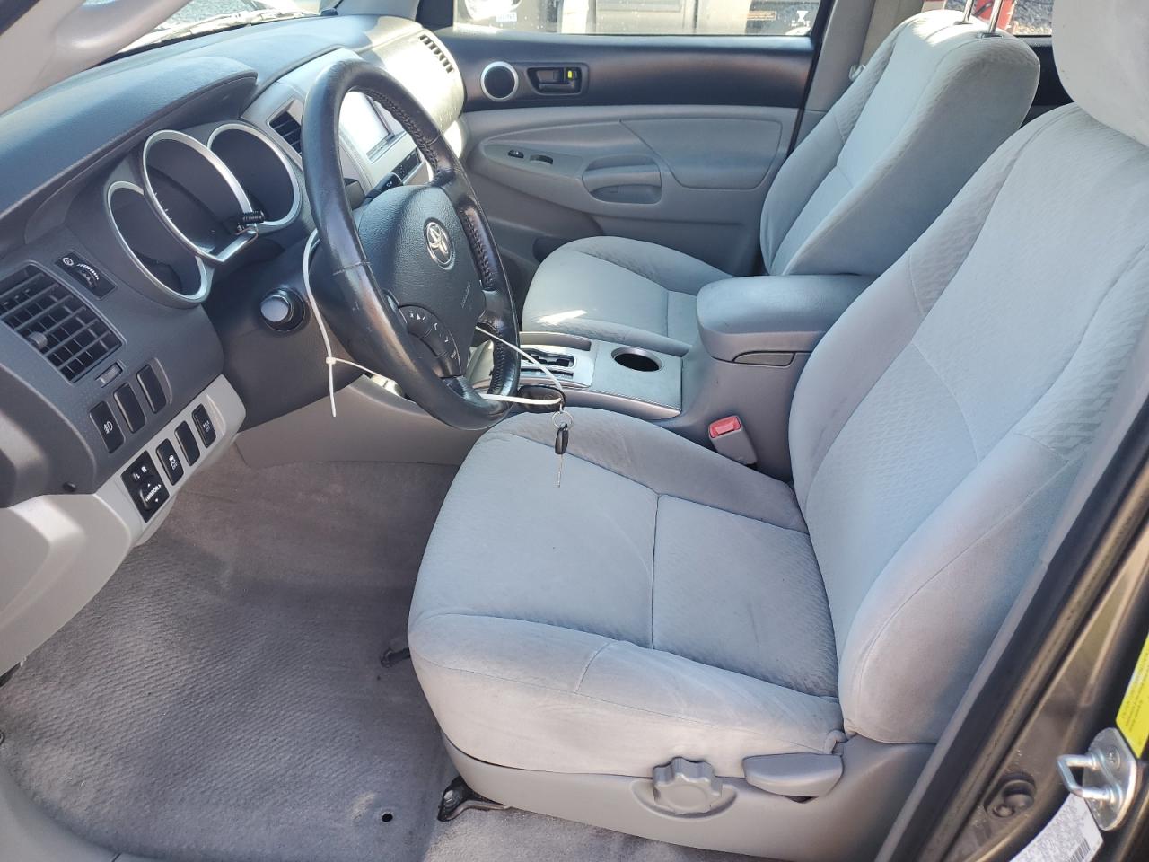 2010 Toyota Tacoma - Image 7