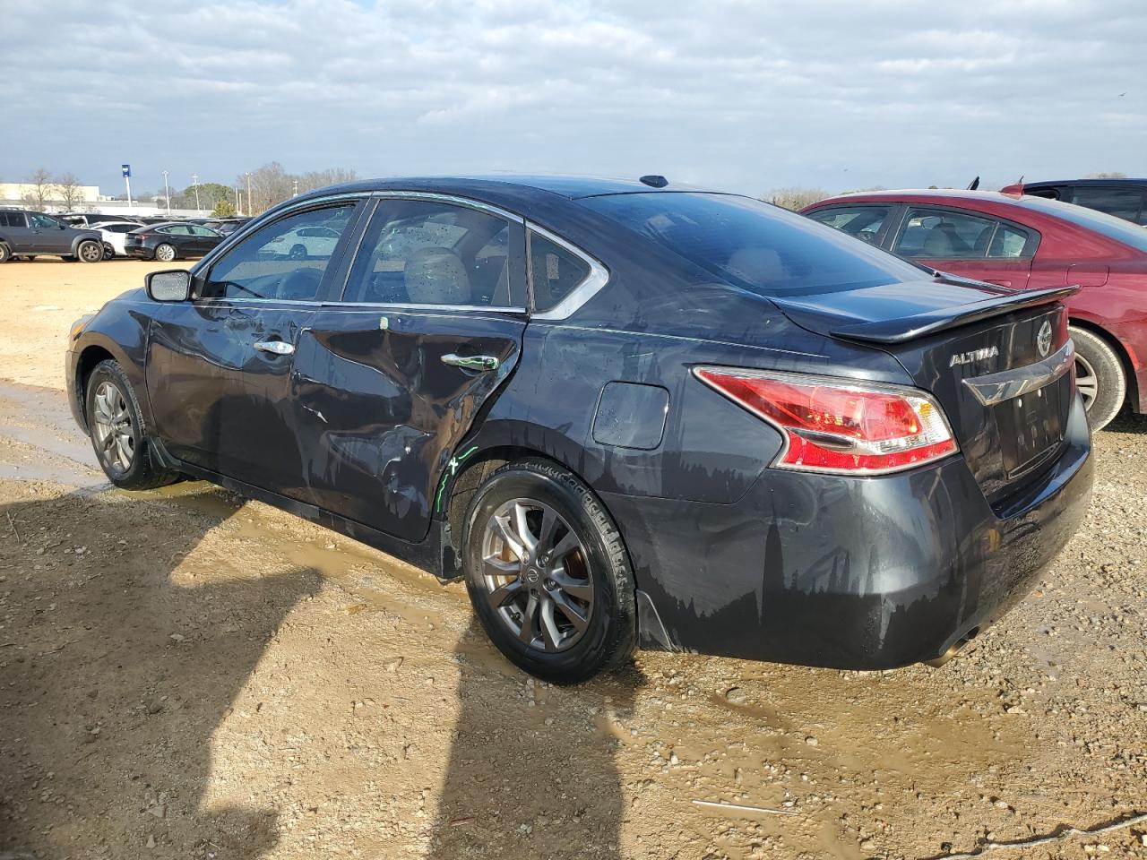 2015 Nissan Altima - Image 2