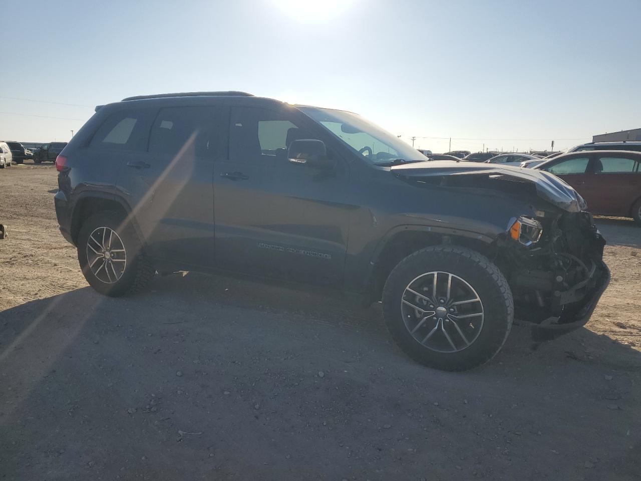 2018 Jeep Grand Cherokee - Image 4