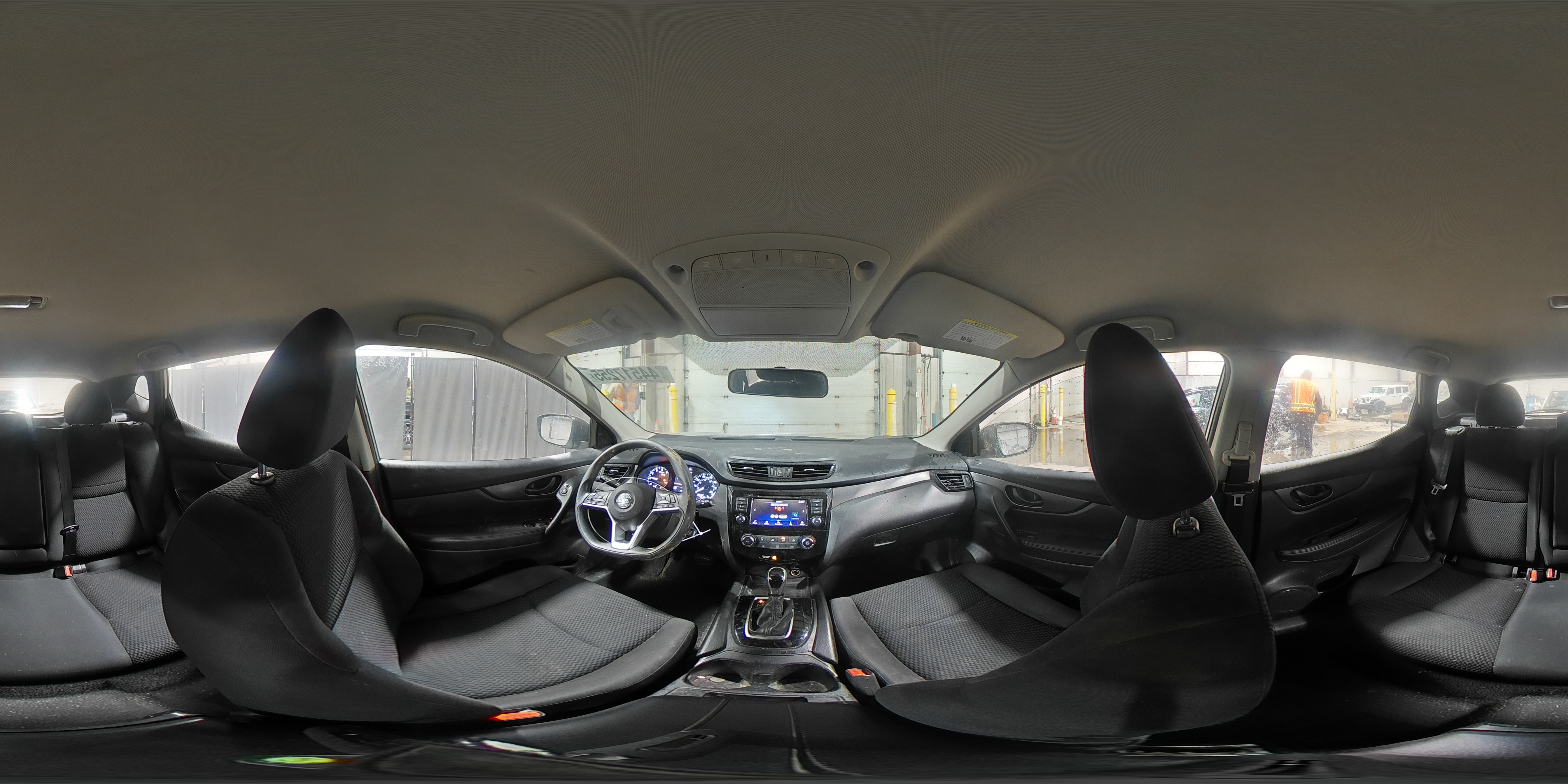 2019 Nissan Rogue - Image 16