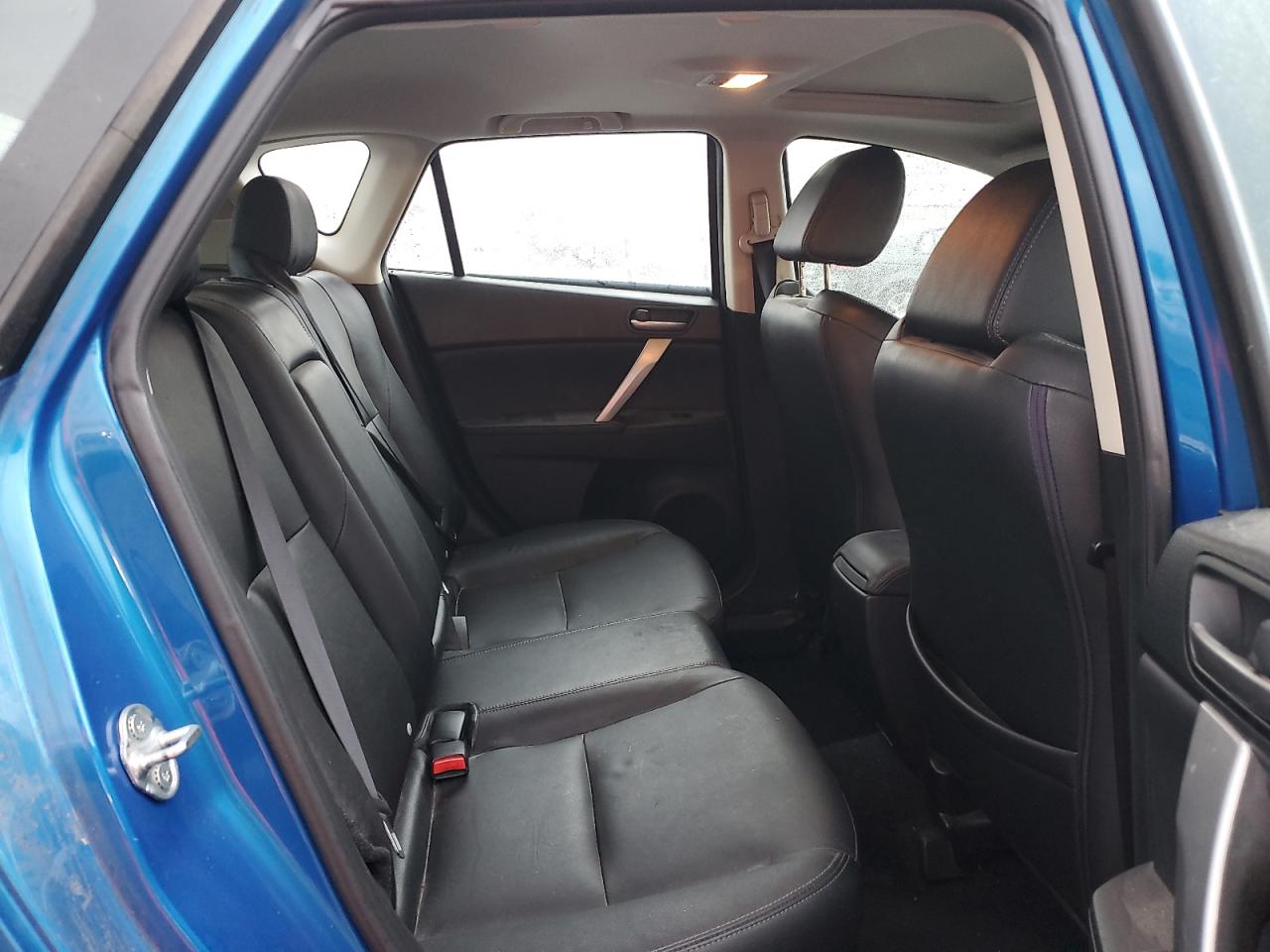 2012 Mazda 3 - Image 10