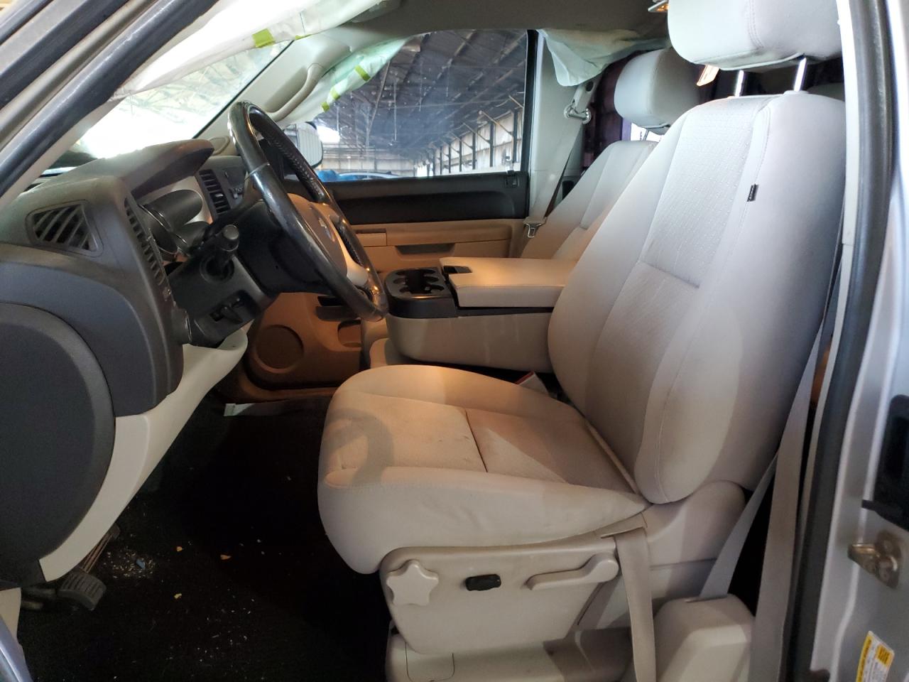 2011 Chevrolet Silverado - Image 7