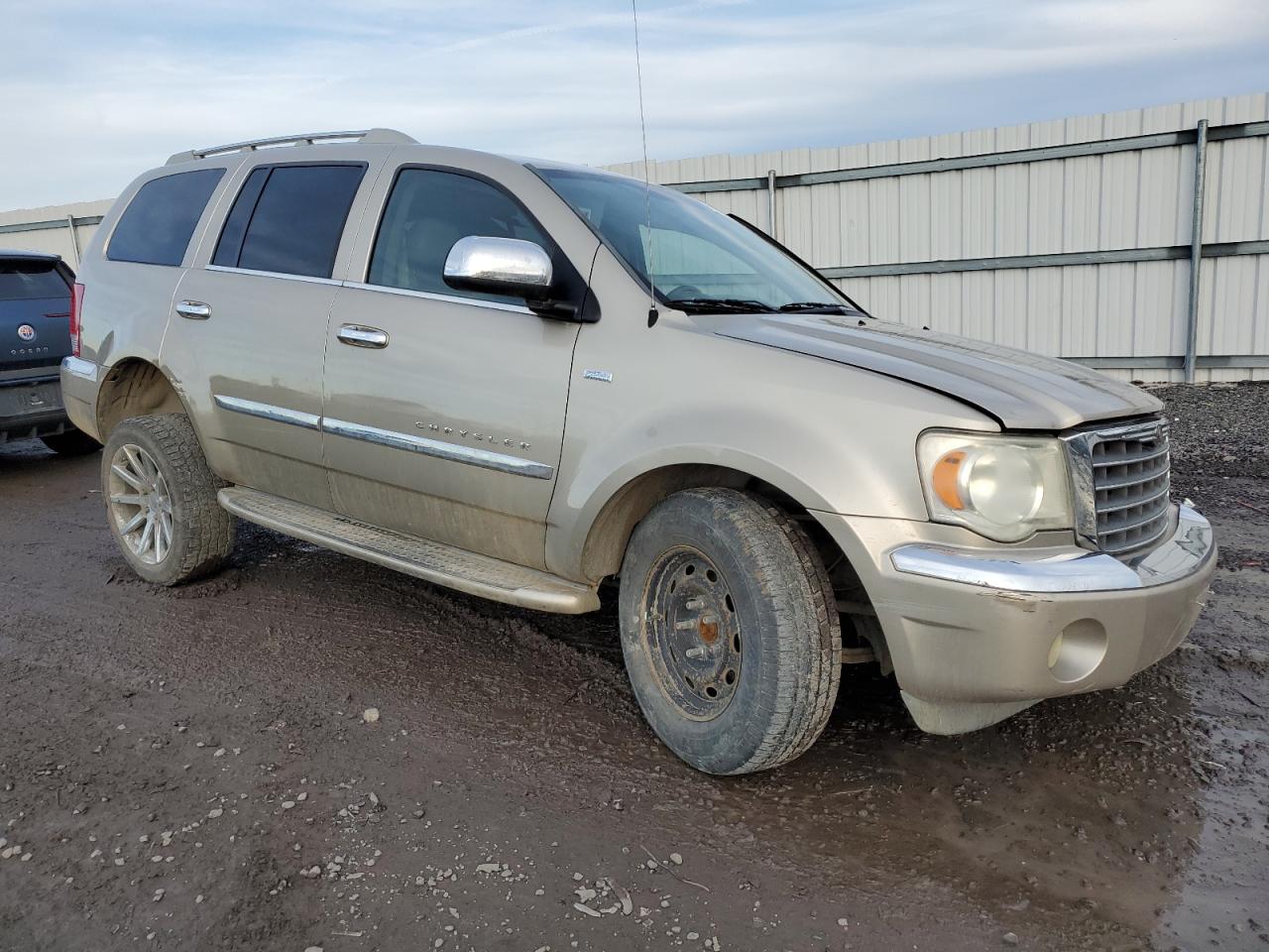 2008 Chrysler Aspen - Image 4