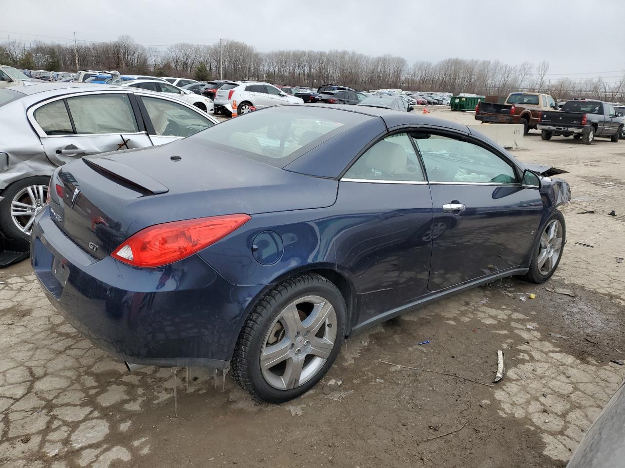 2009 Pontiac G6 - Image 3