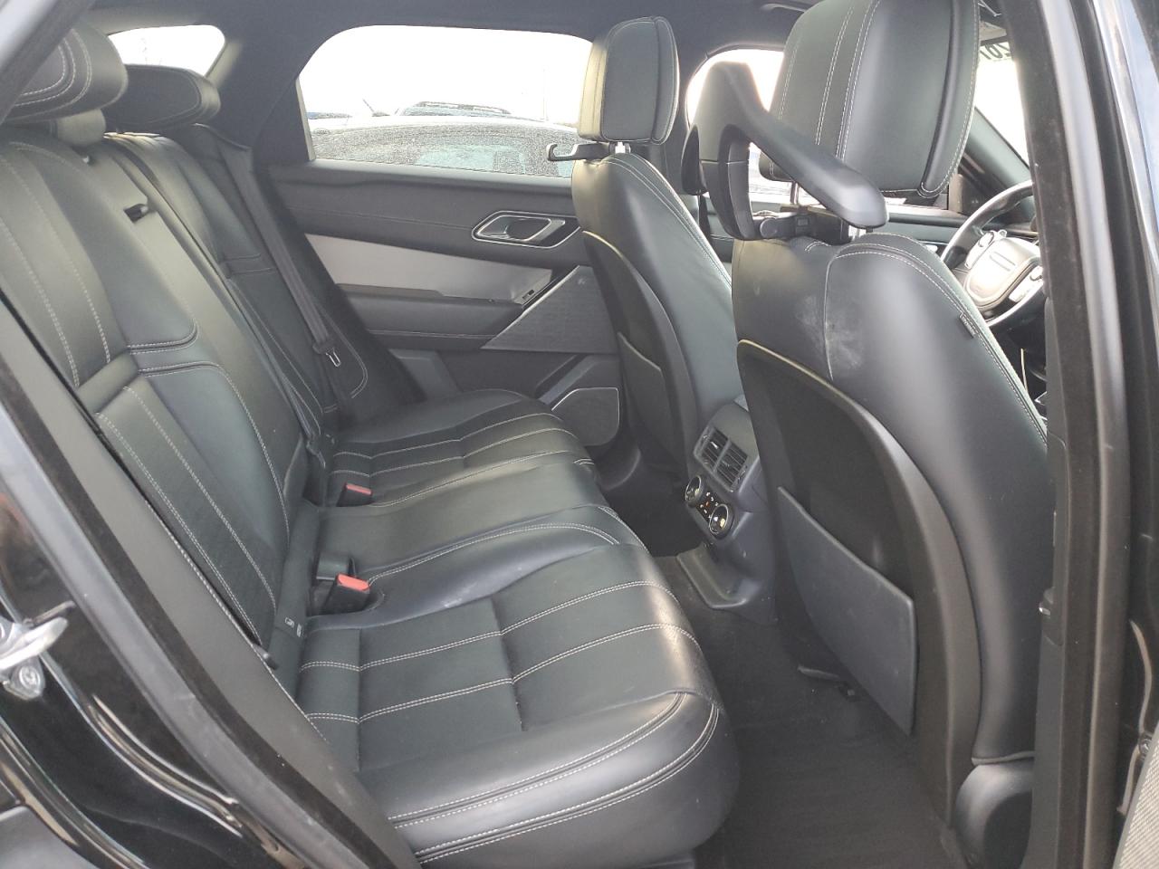 2018 Land Rover Range Rover - Image 11