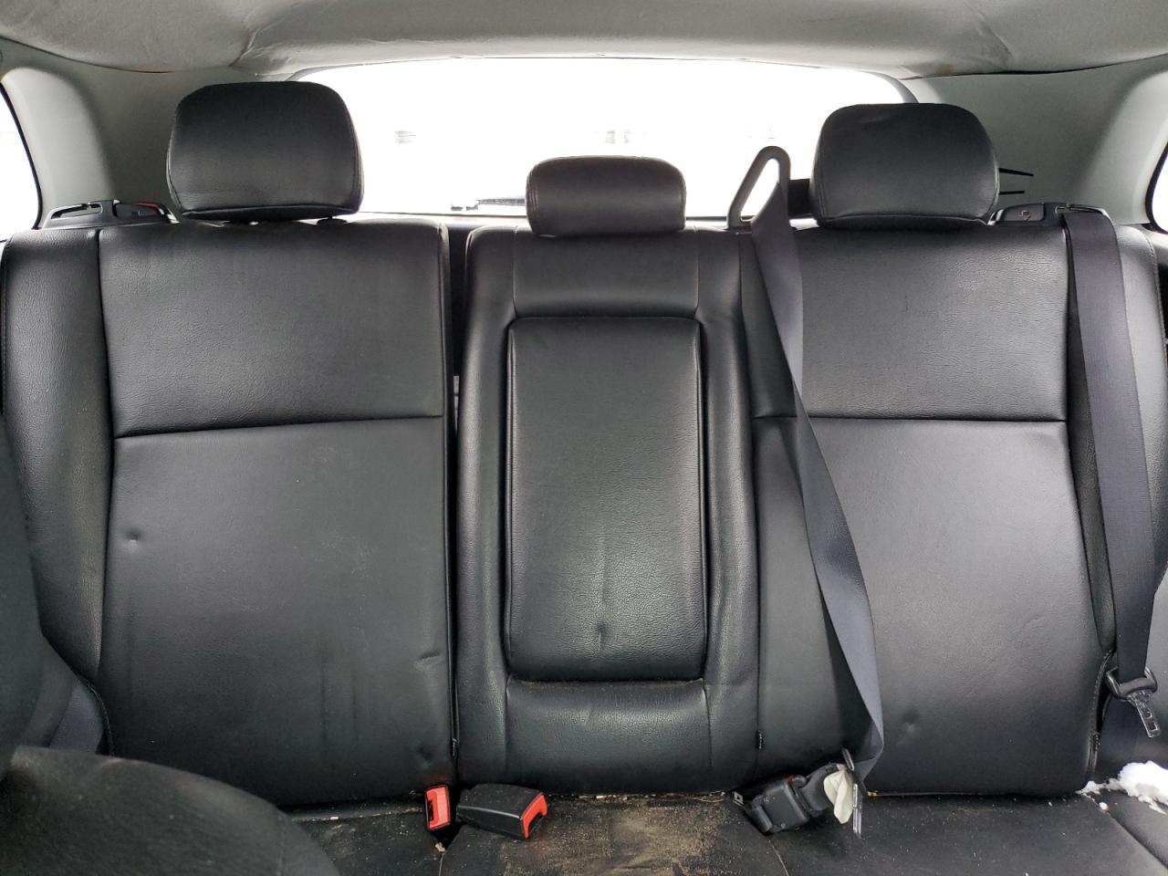 2011 Mitsubishi Outlander - Image 10
