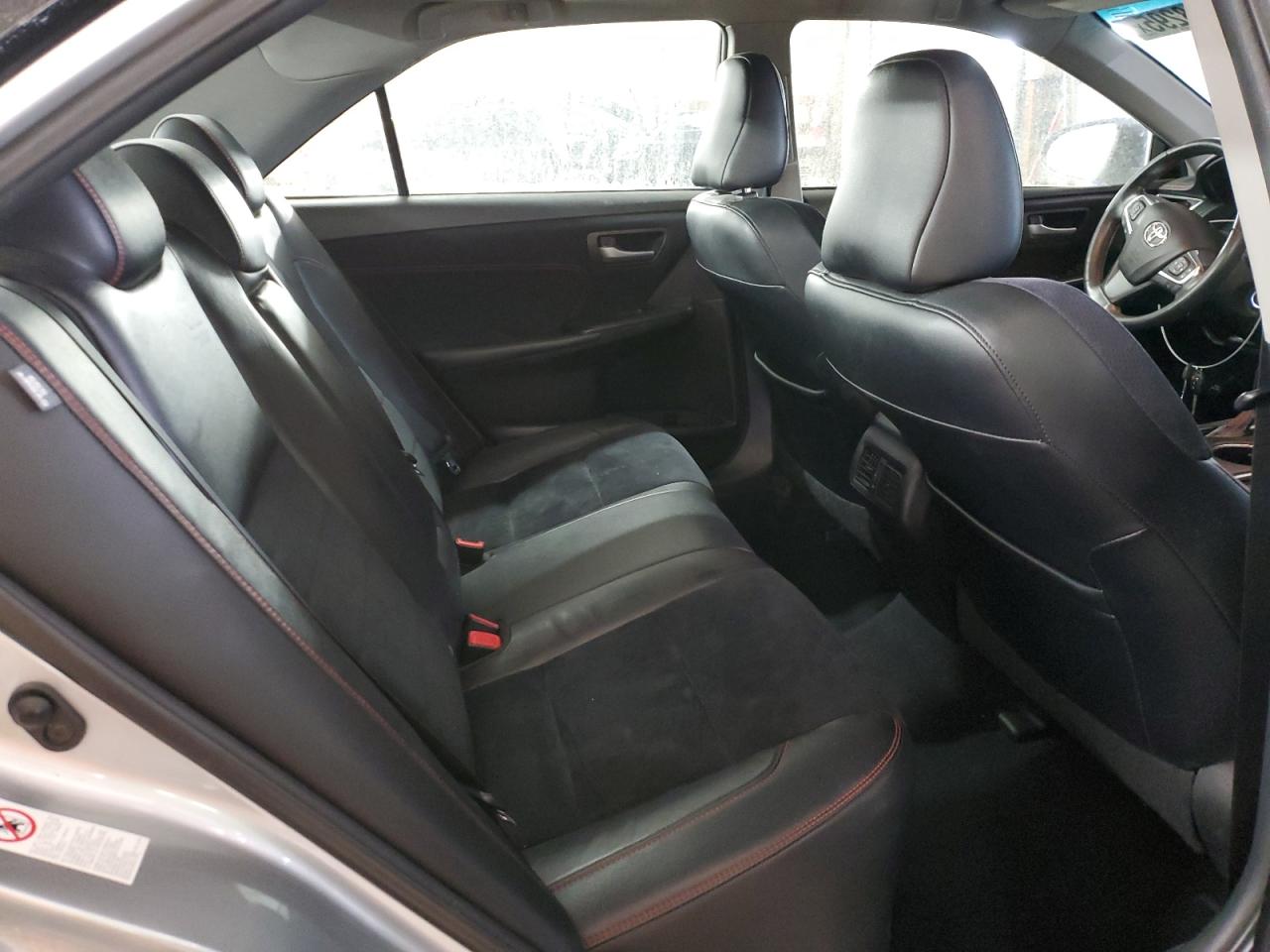 2016 Toyota Camry - Image 10