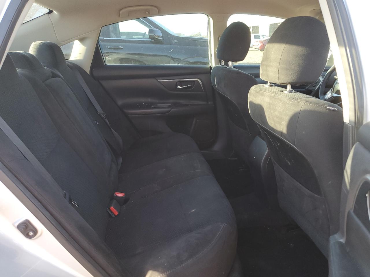 2015 Nissan Altima - Image 11