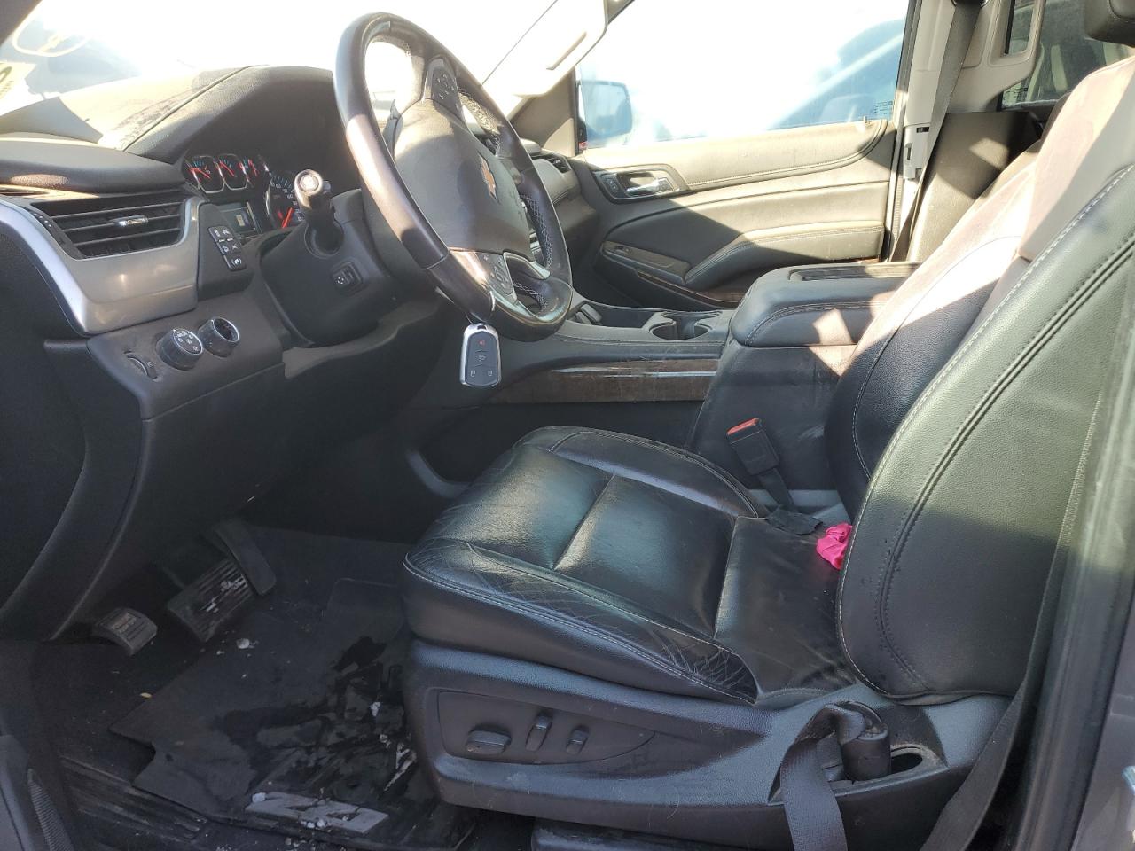 2020 Chevrolet Suburban - Image 7