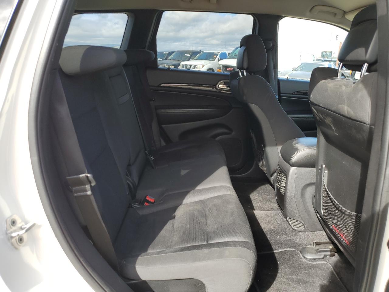 2011 Jeep Grand Cherokee - Image 10