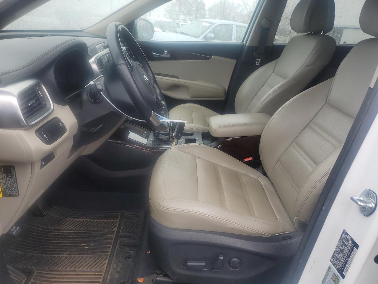 2016 Kia Sorento - Image 7