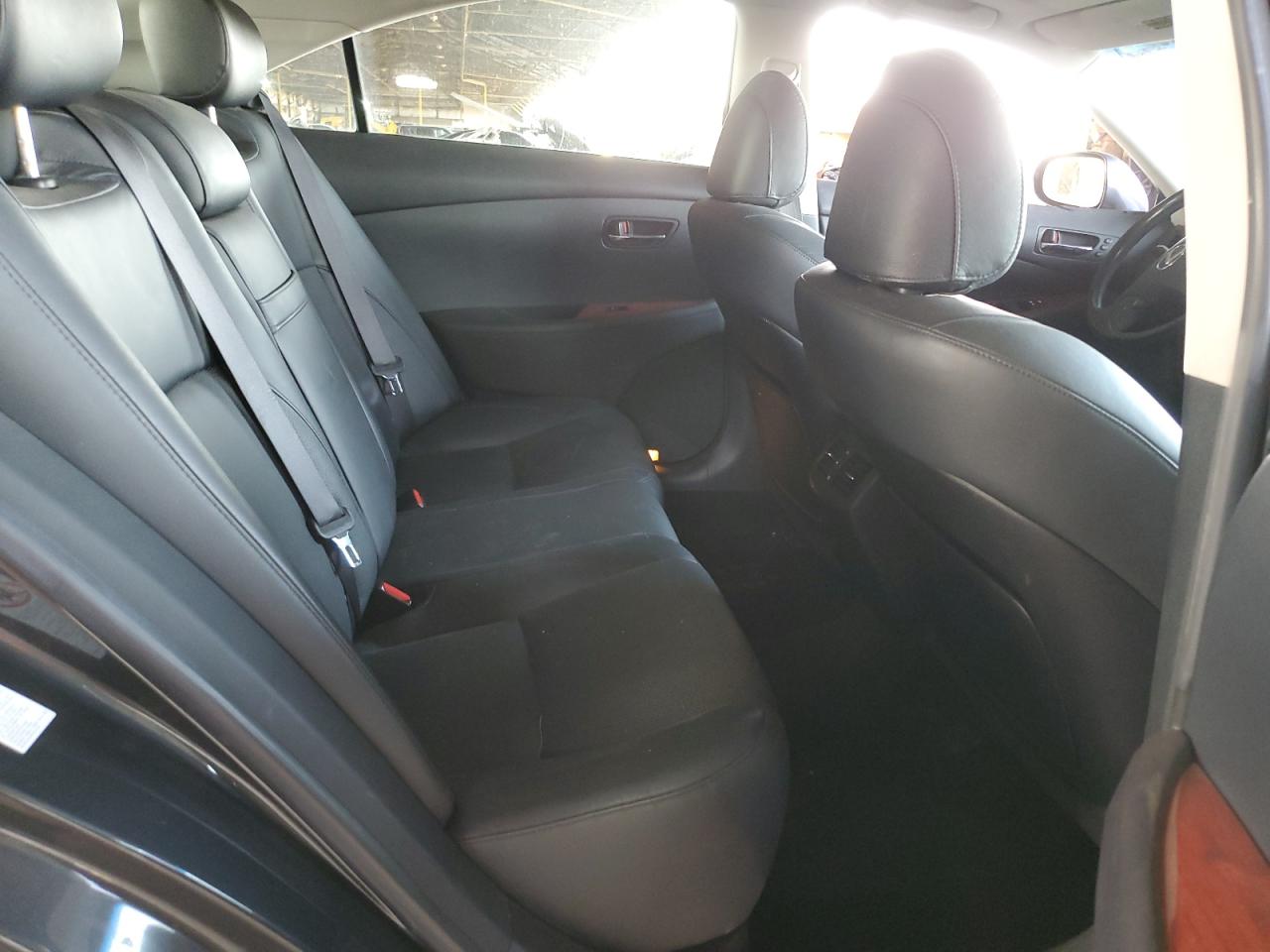 2009 Lexus ES - Image 10