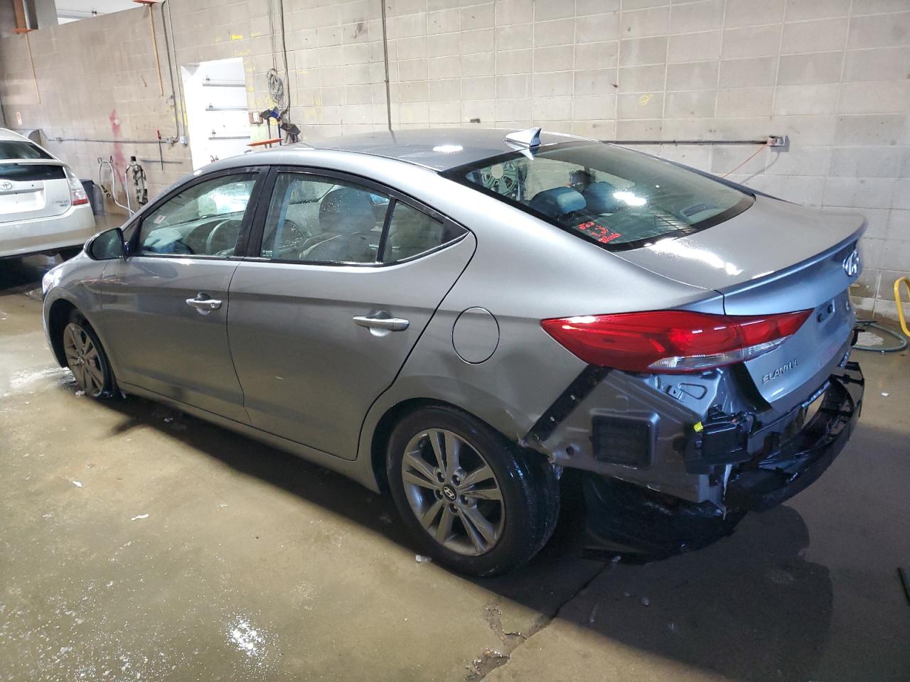 2018 Hyundai Elantra - Image 2