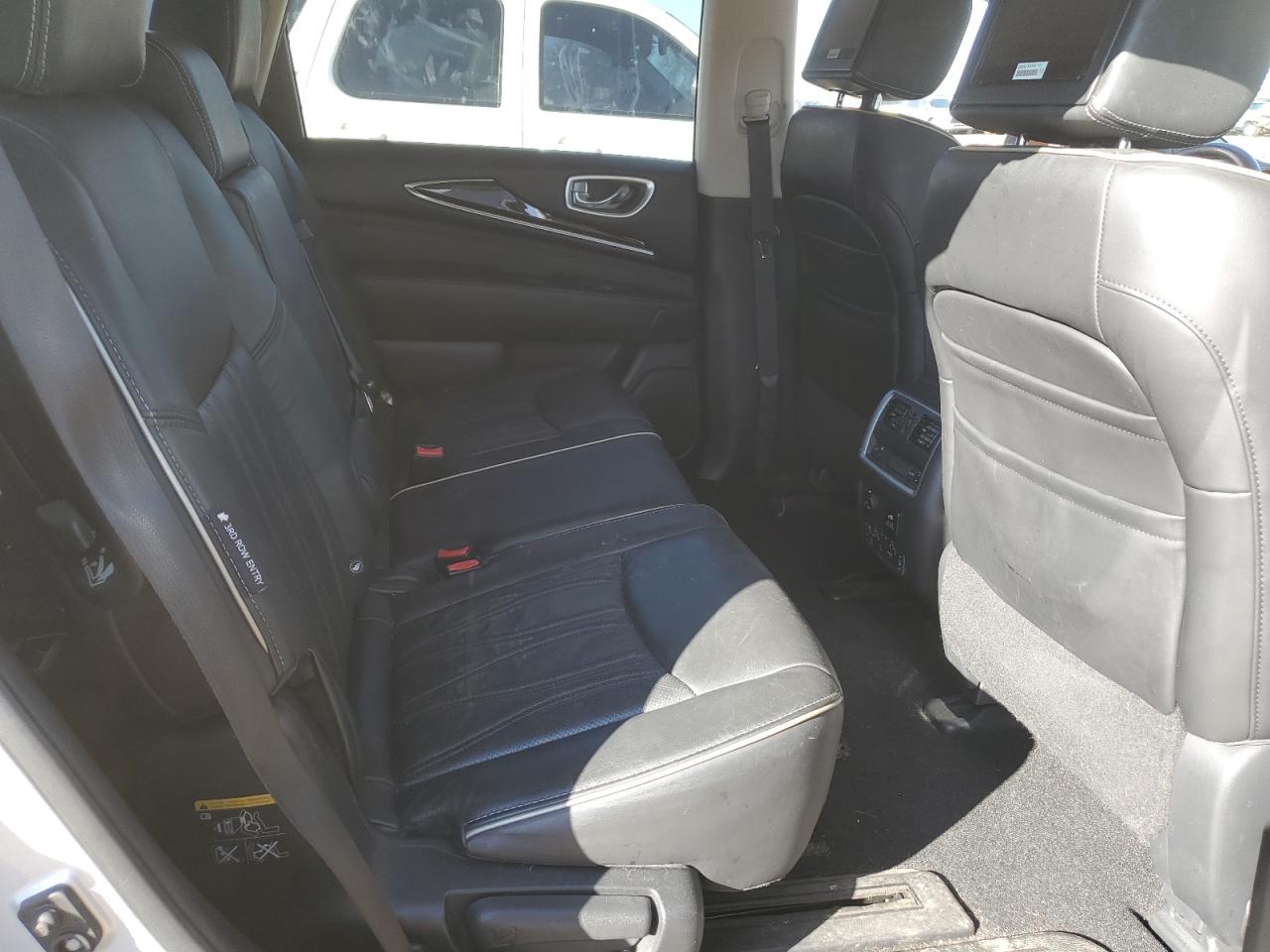 2018 Infiniti QX60 - Image 11