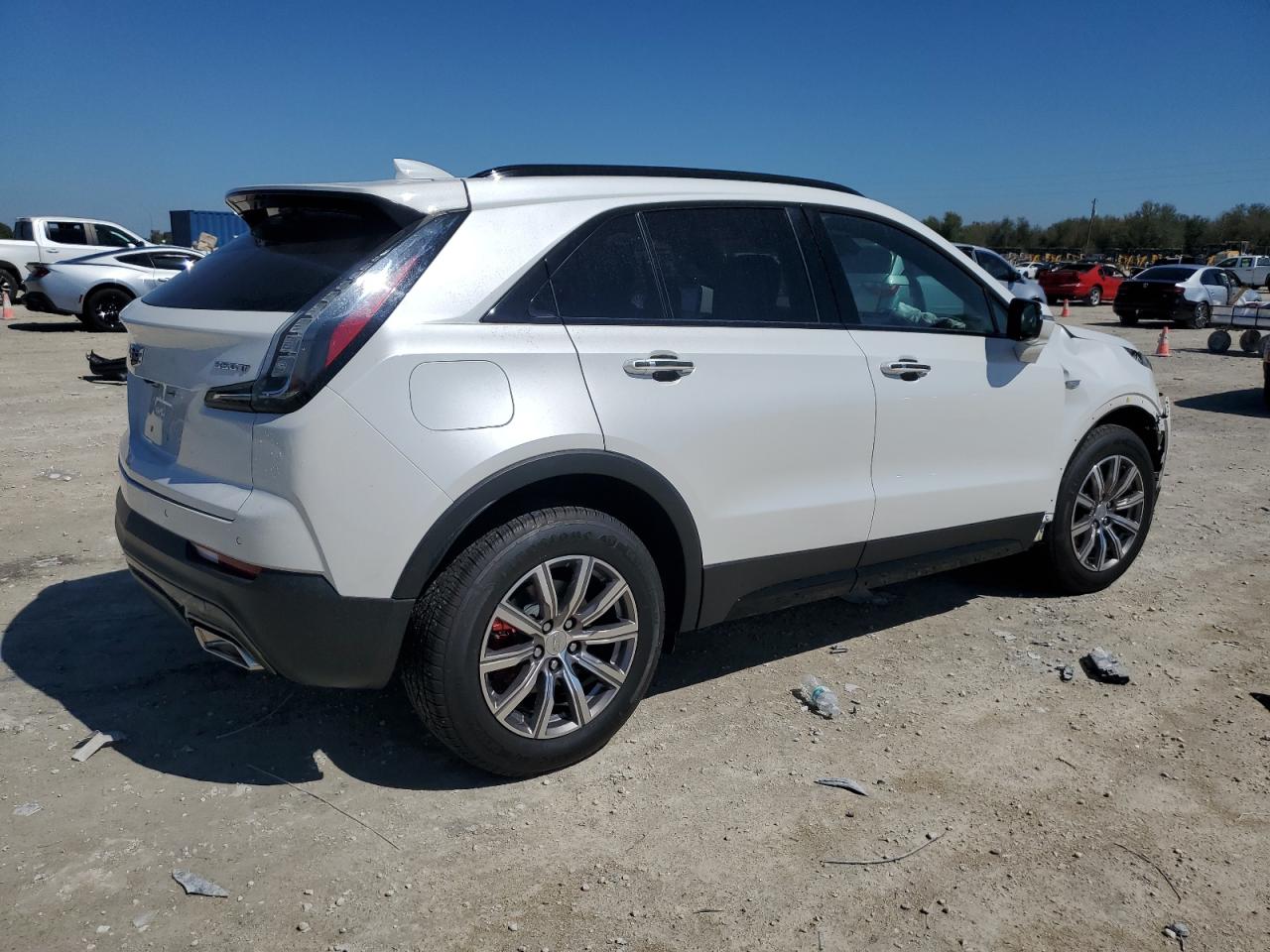 2021 Cadillac XT4 - Image 3